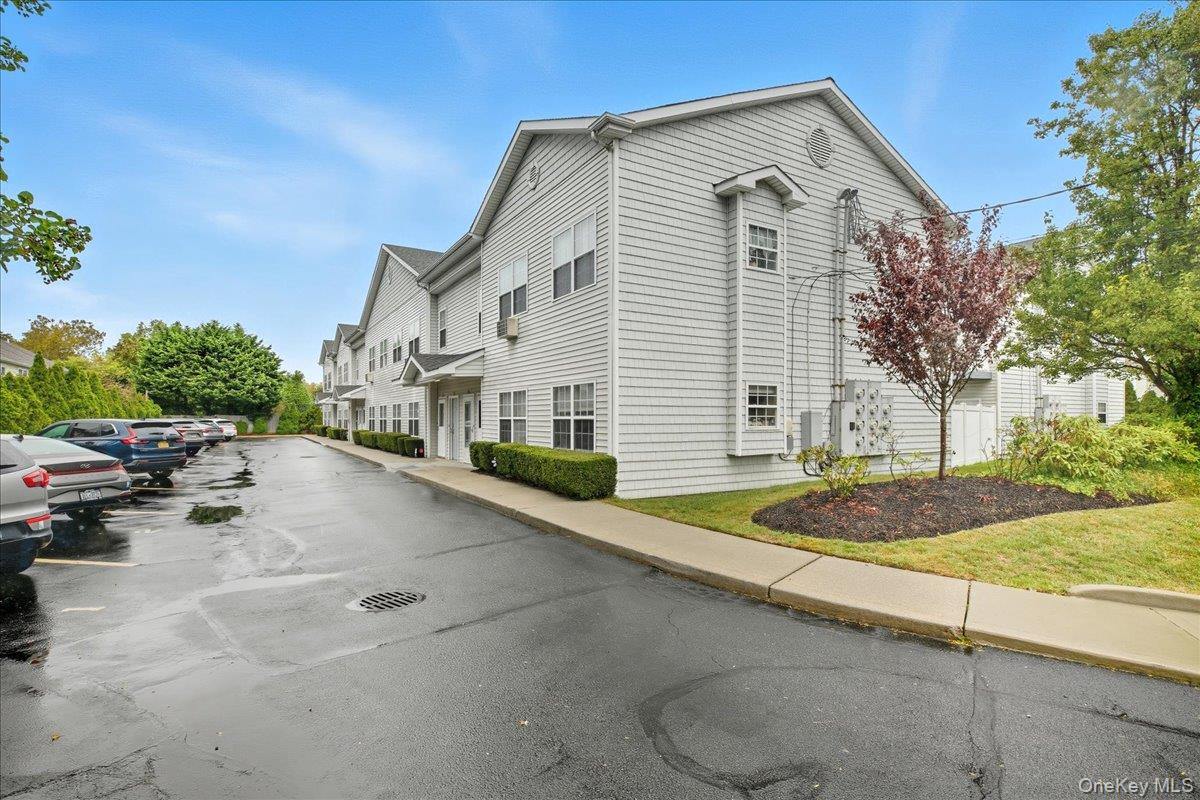 197 Fulton Street # 2, Farmingdale, NY 11735