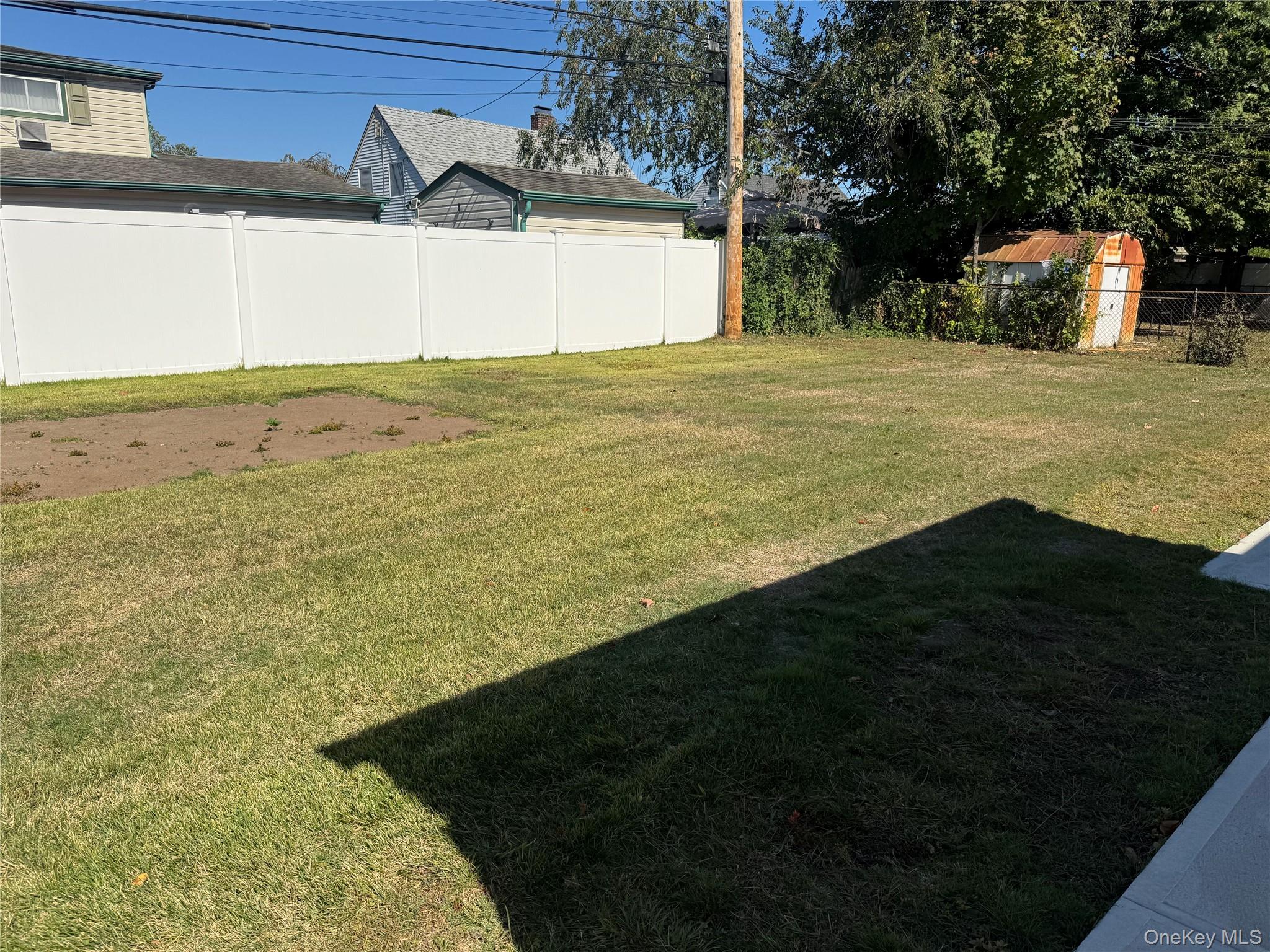 27 Gleaner Lane, Levittown, NY 11756