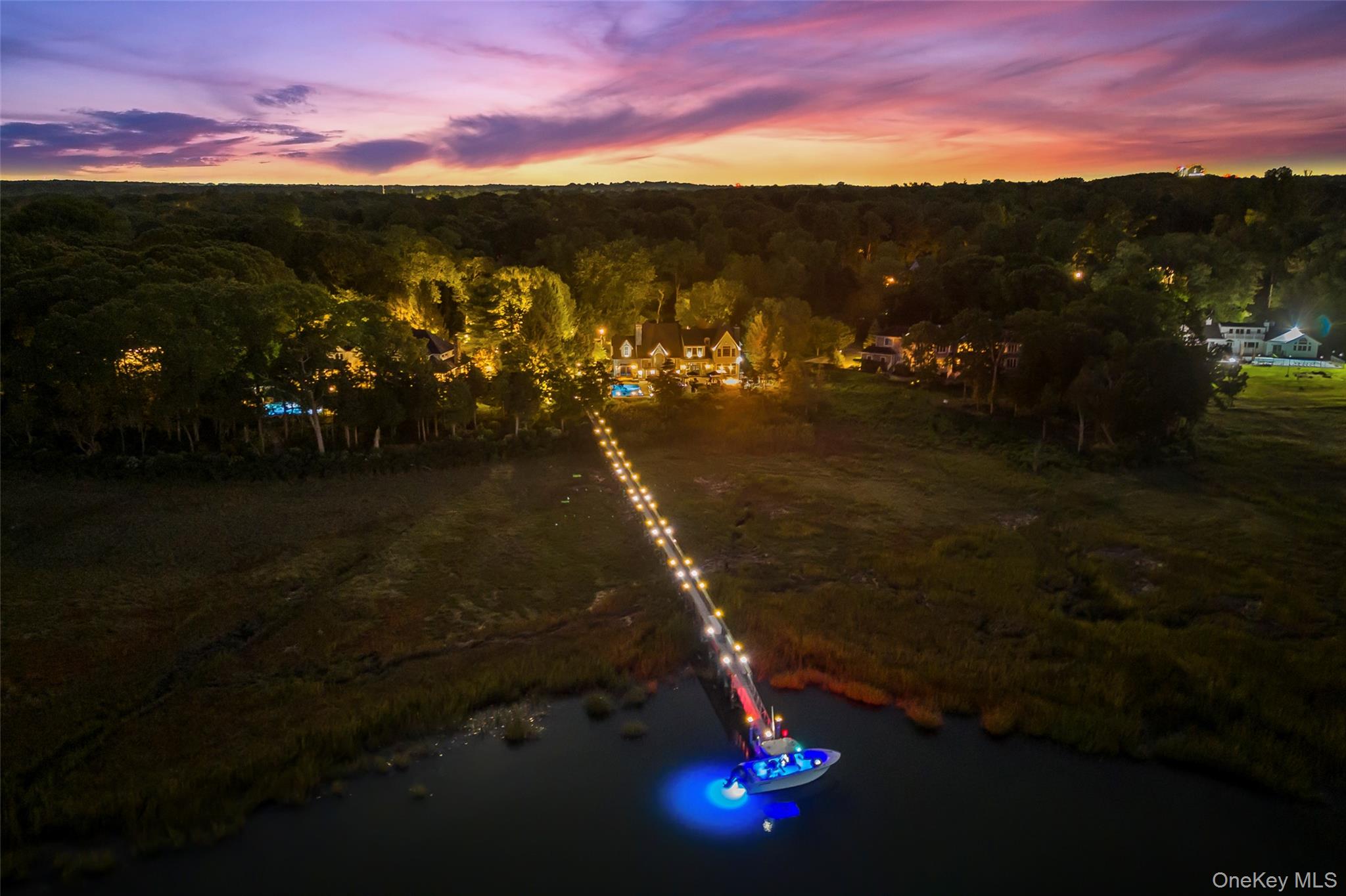 2 Pheasant Run, Setauket, NY 11733