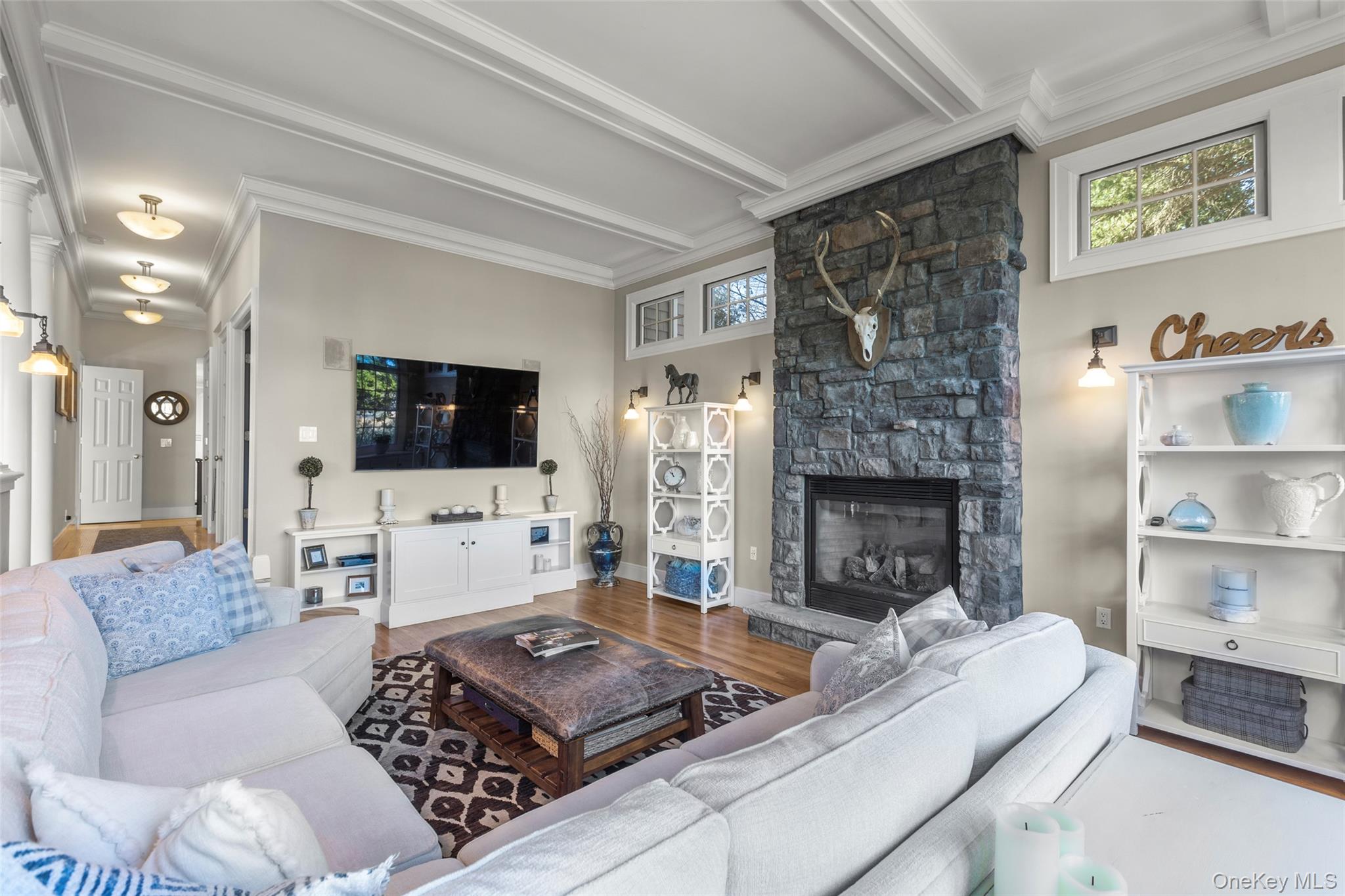 2 Pheasant Run, Setauket, NY 11733