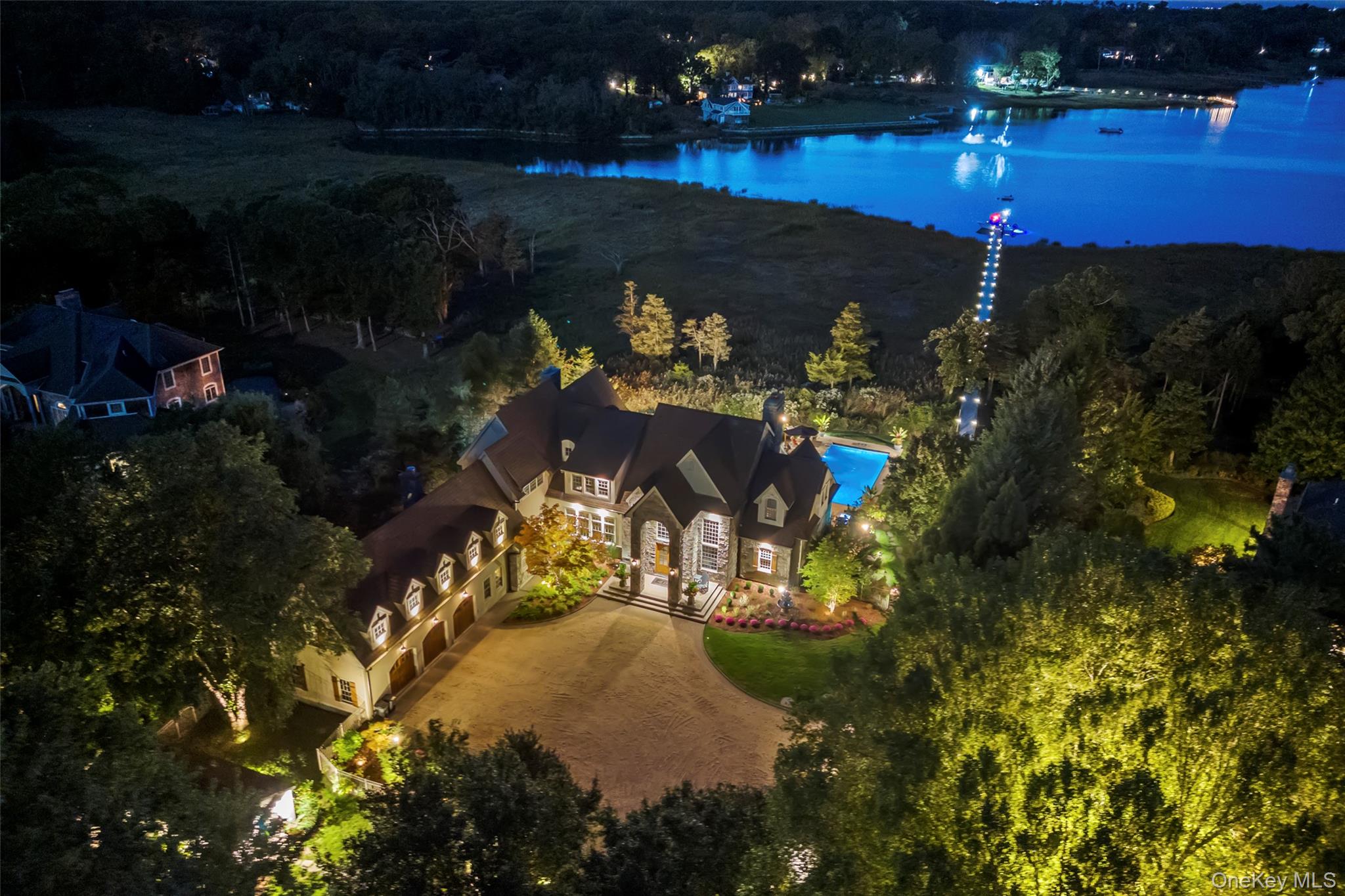 2 Pheasant Run, Setauket, NY 11733