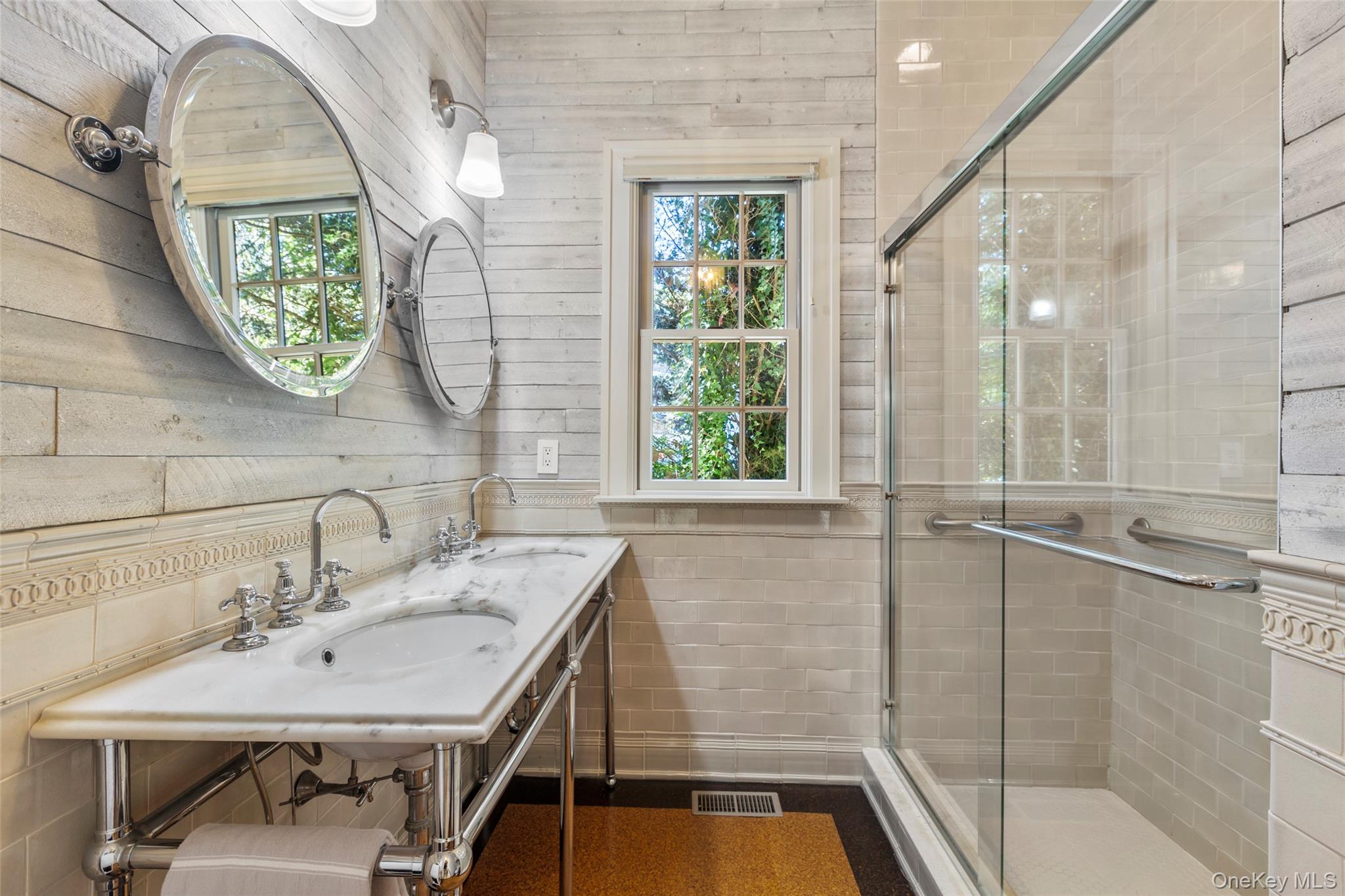 2 Pheasant Run, Setauket, NY 11733