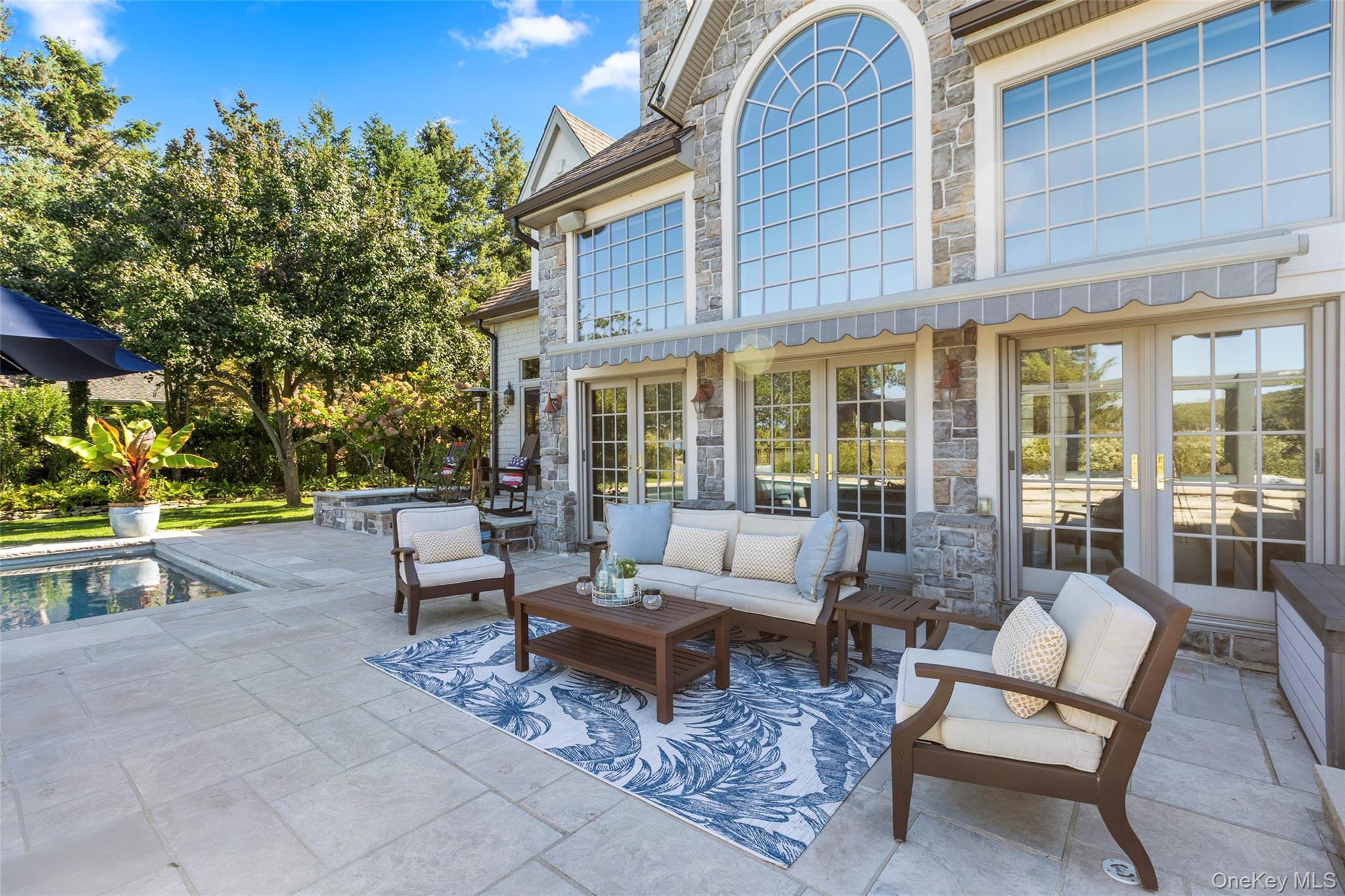 2 Pheasant Run, Setauket, NY 11733