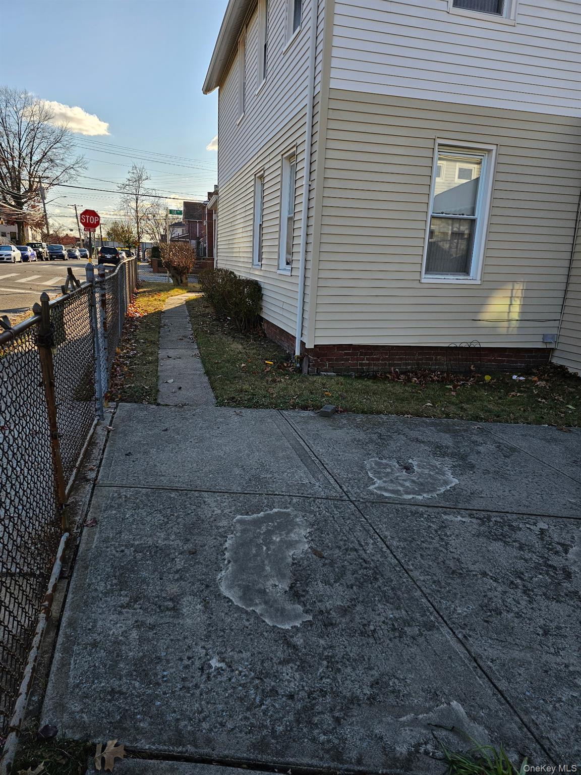 21823 138th Avenue, Laurelton, NY 11413