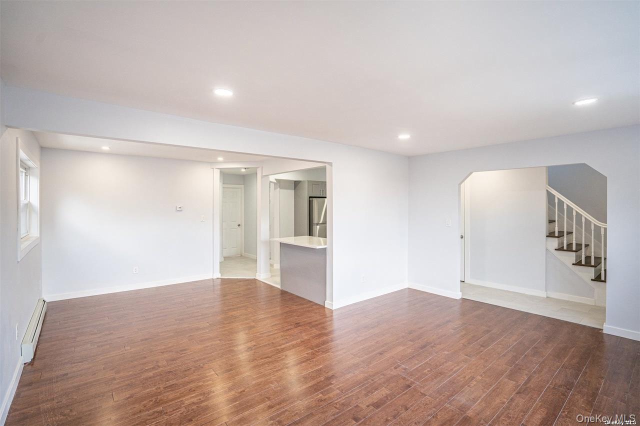 44 stewart Avenue, Garden City, NY 11530