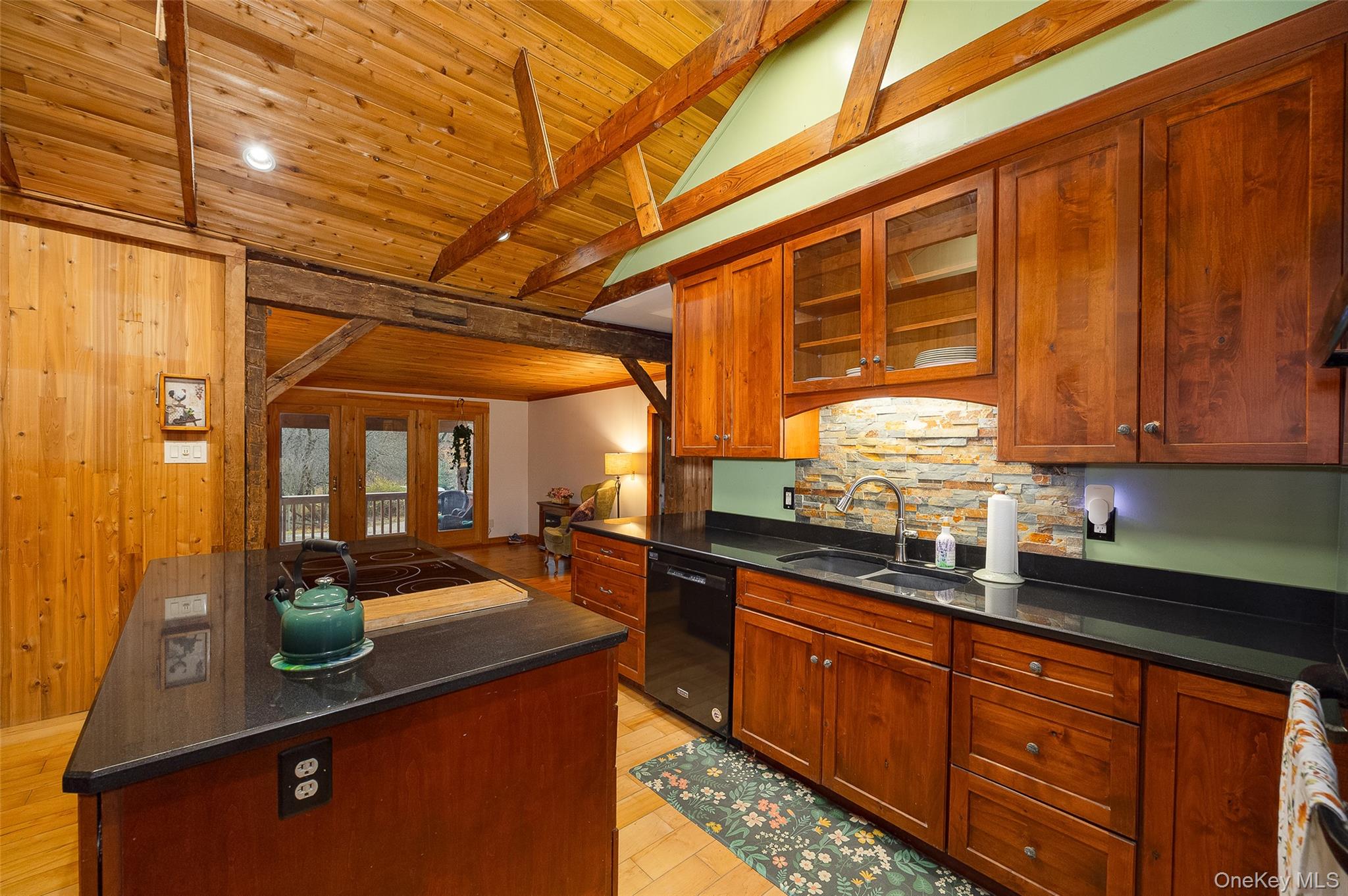 18 Hummingbird Way, Staatsburg, NY 12580