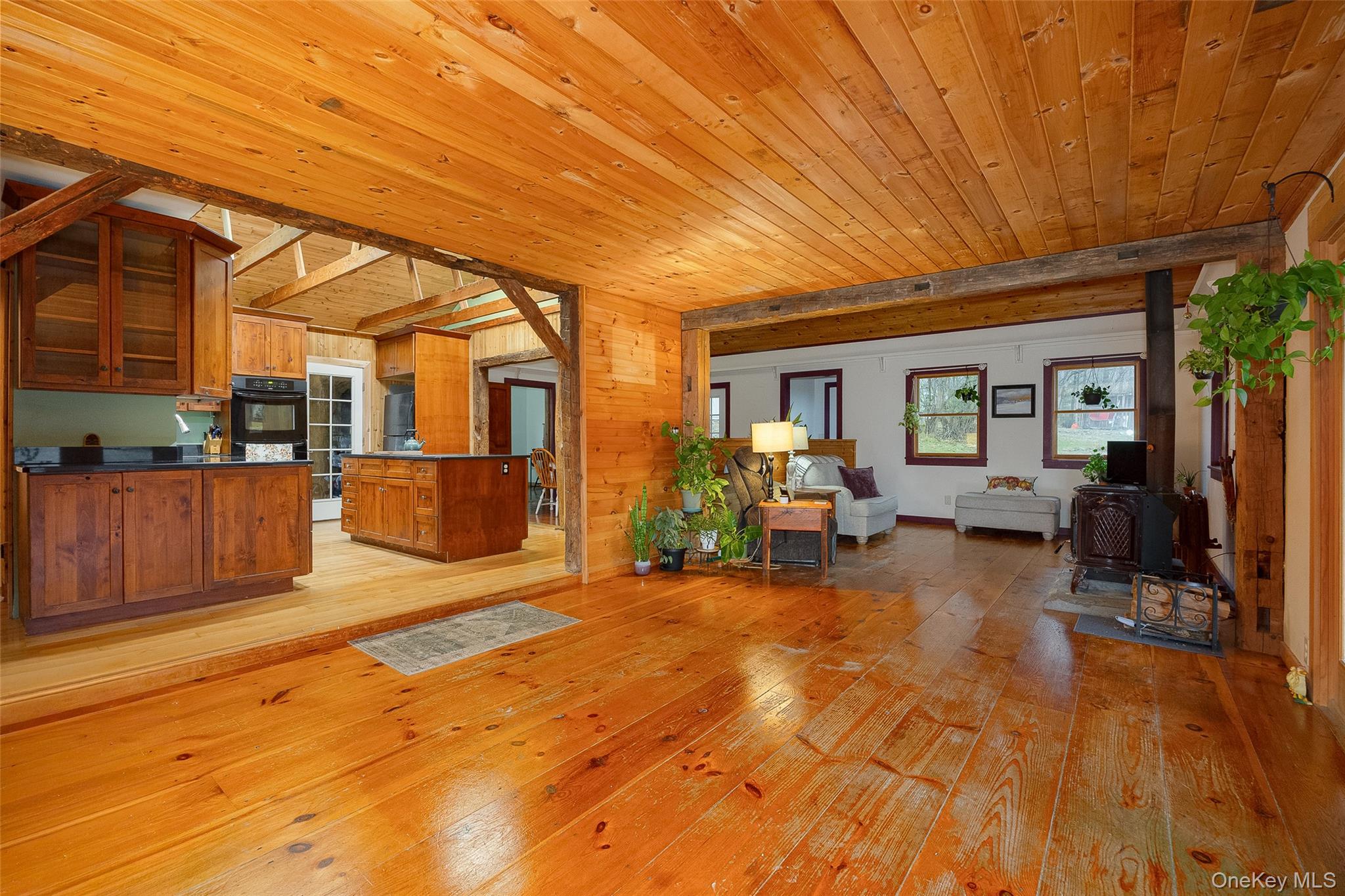 18 Hummingbird Way, Staatsburg, NY 12580