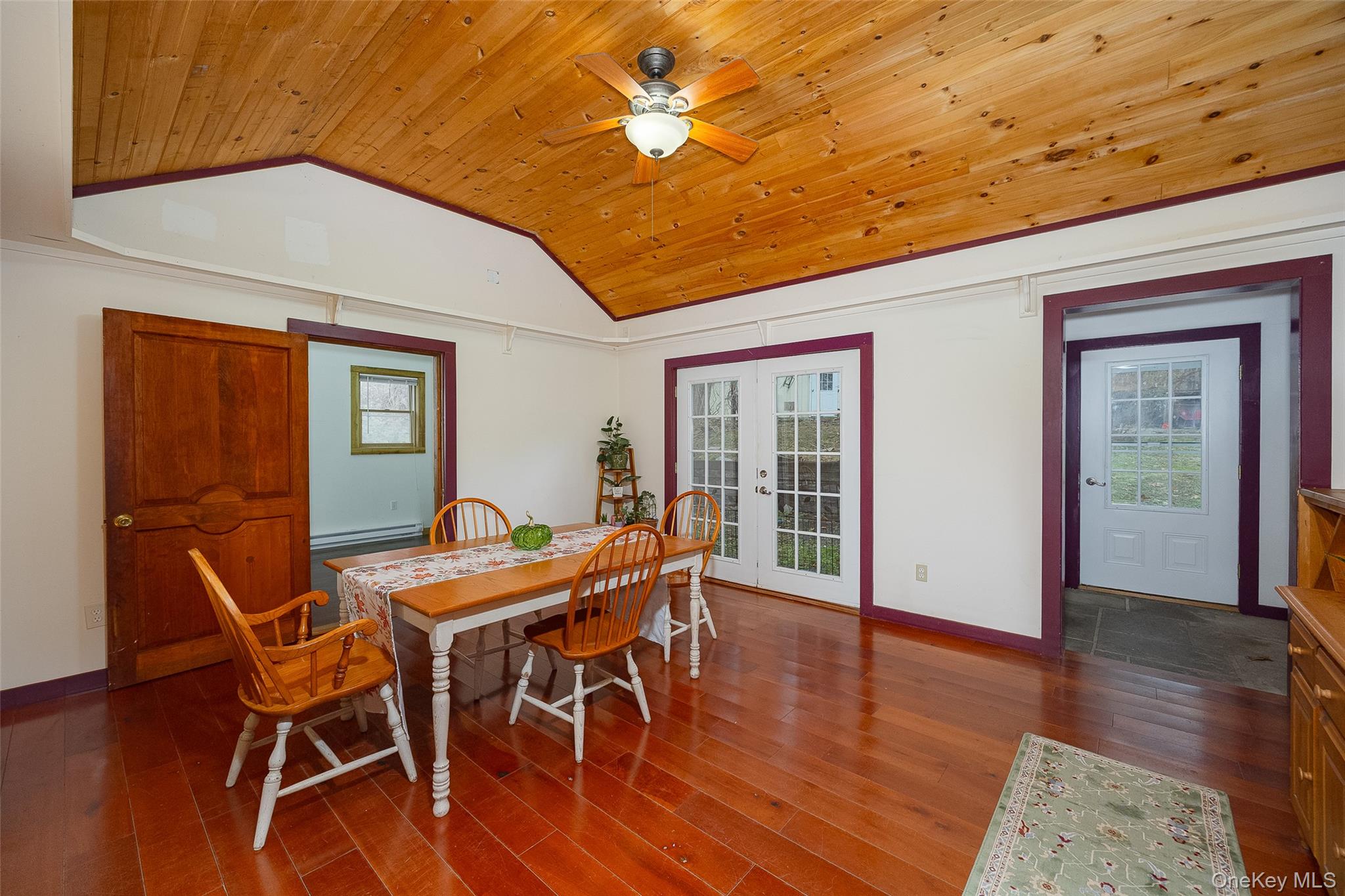 18 Hummingbird Way, Staatsburg, NY 12580