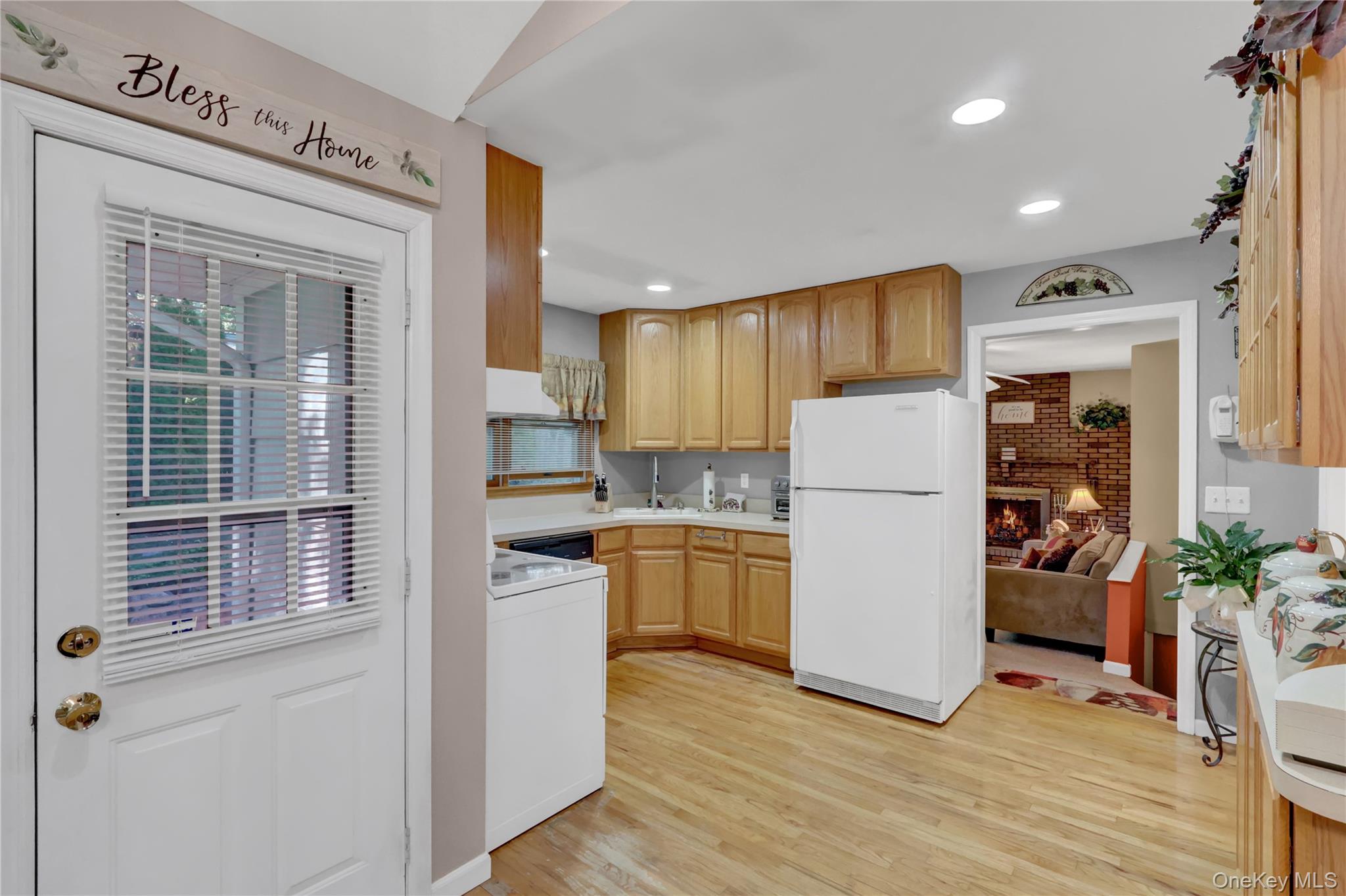 10 Pardam Knoll Drive, Miller Place, NY 11764