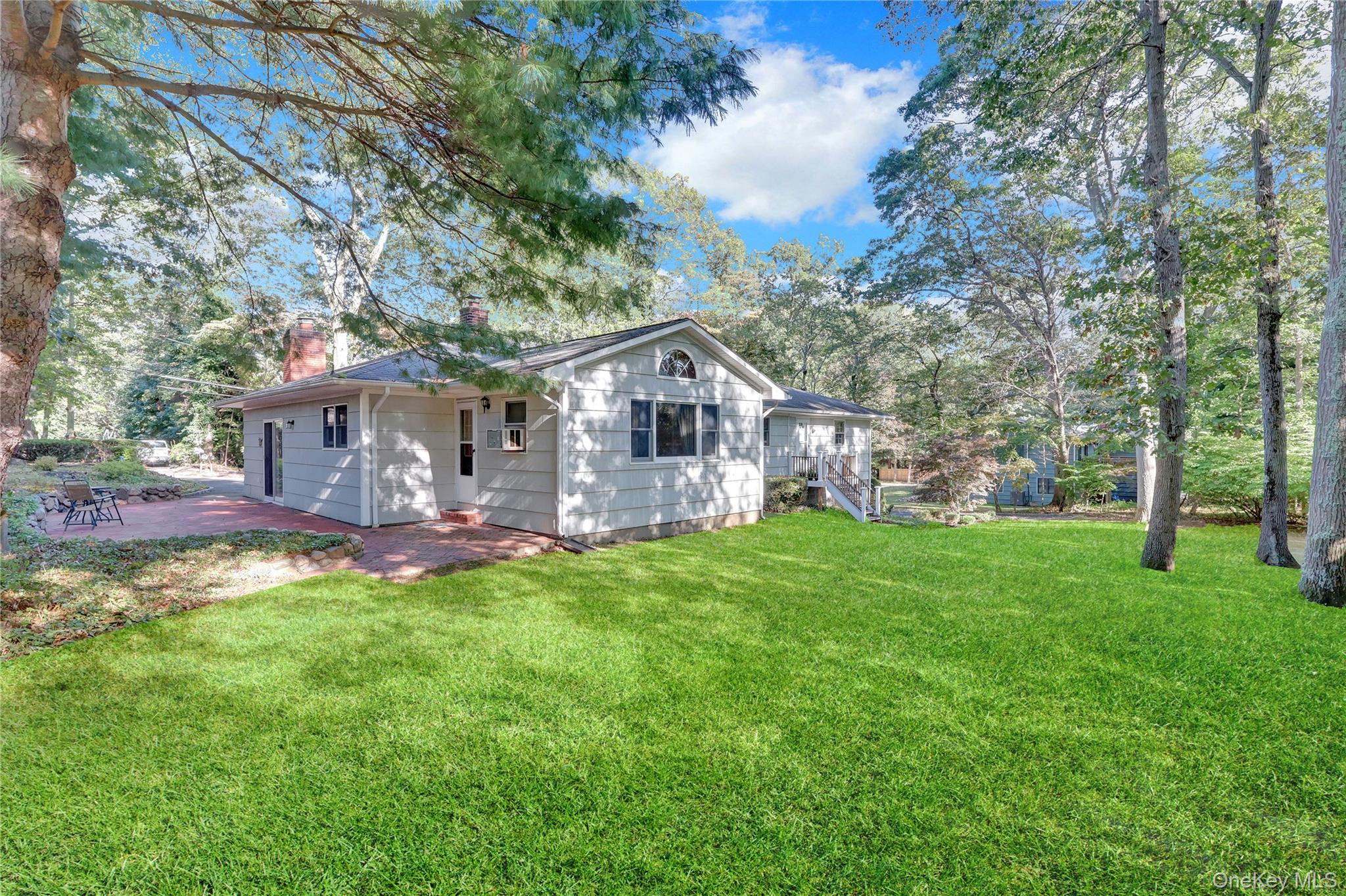 10 Pardam Knoll Drive, Miller Place, NY 11764