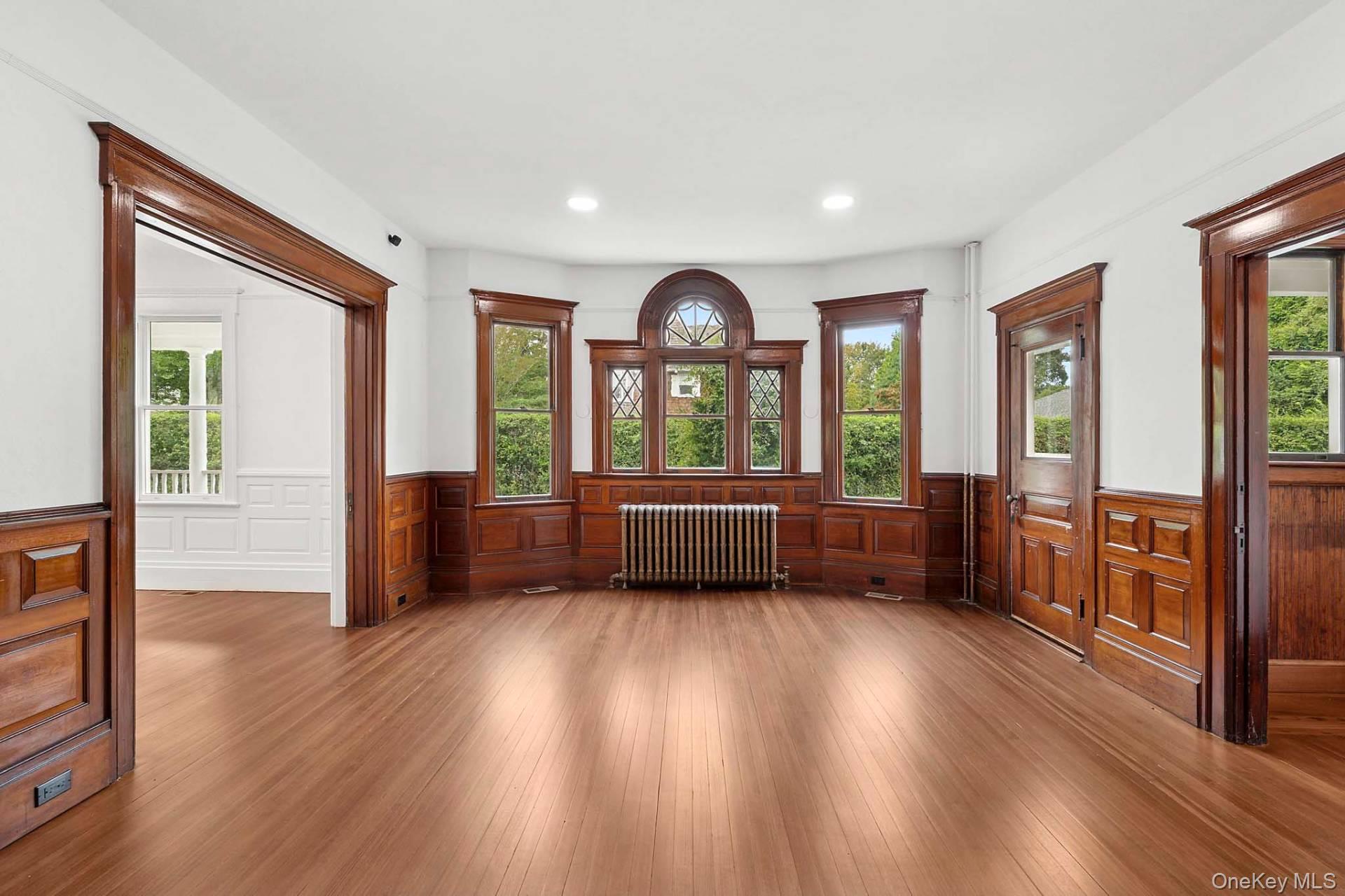 30 Huntting Lane, East Hampton, NY 11937