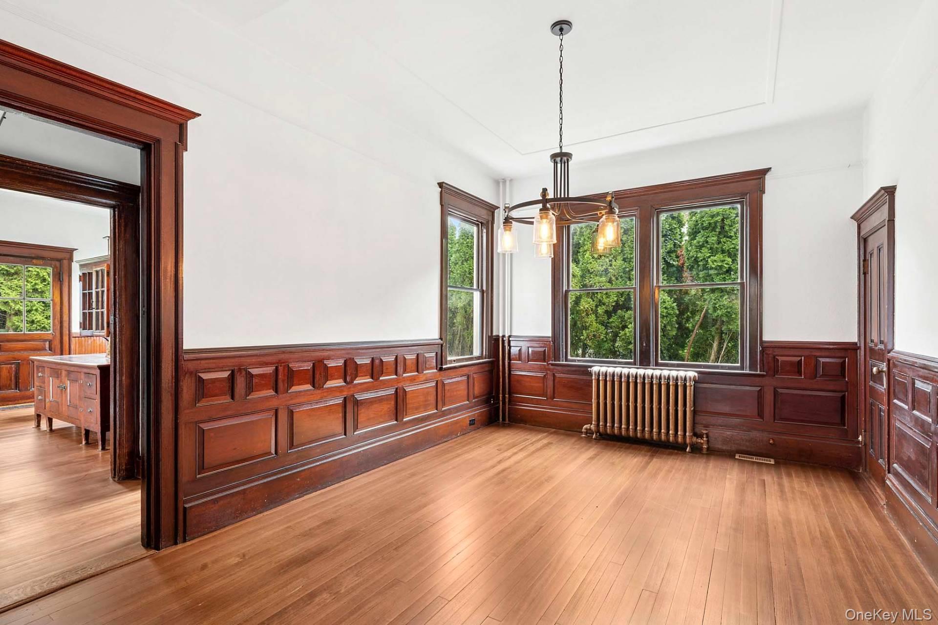 30 Huntting Lane, East Hampton, NY 11937