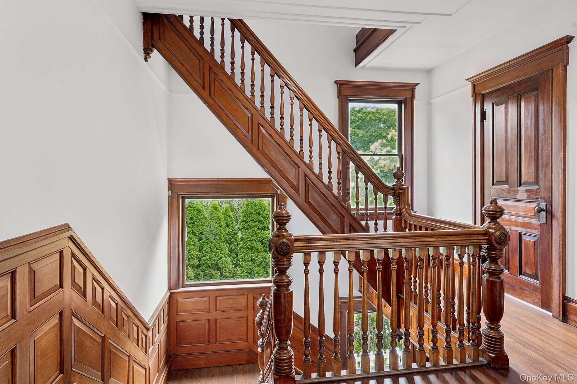 30 Huntting Lane, East Hampton, NY 11937