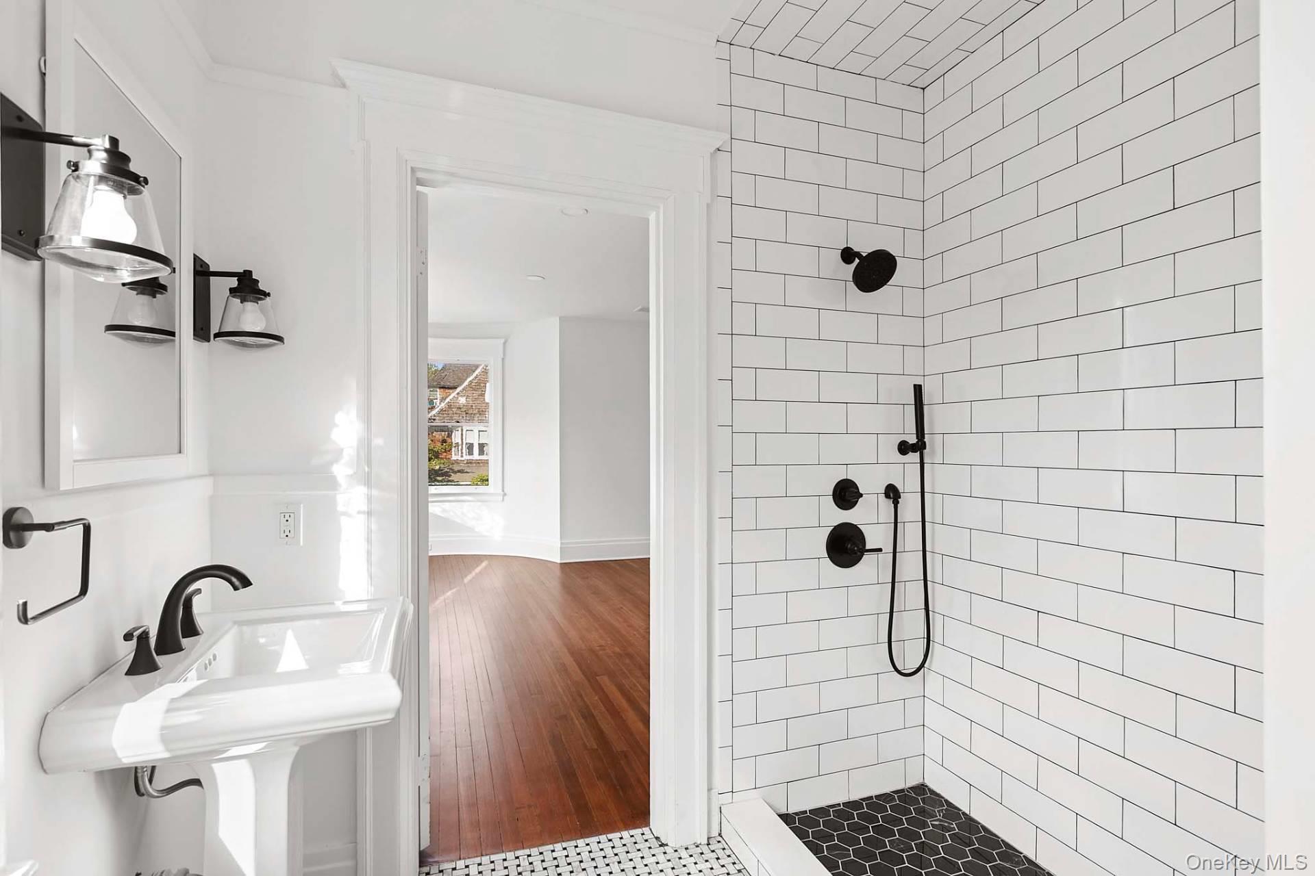 30 Huntting Lane, East Hampton, NY 11937