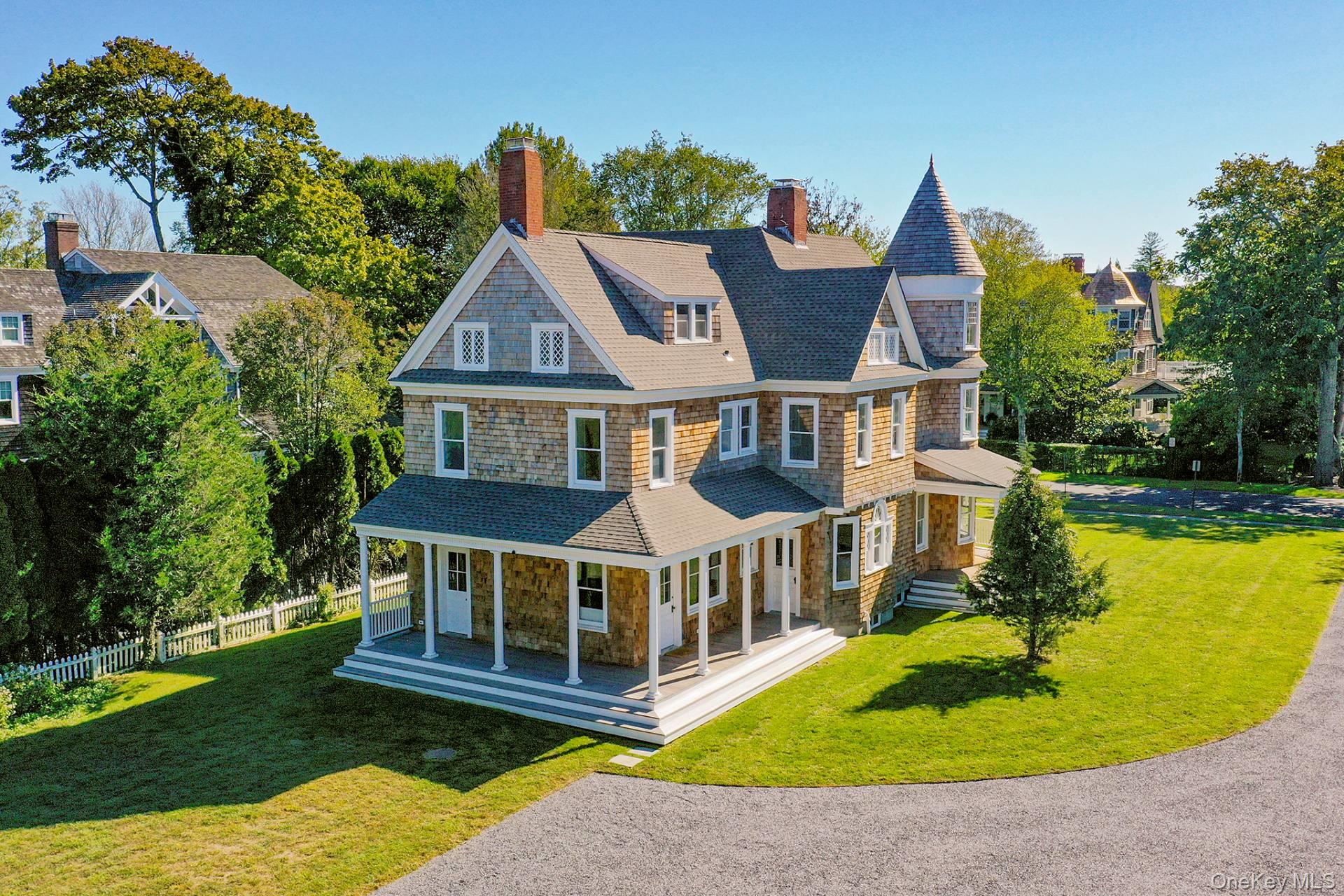 30 Huntting Lane, East Hampton, NY 11937