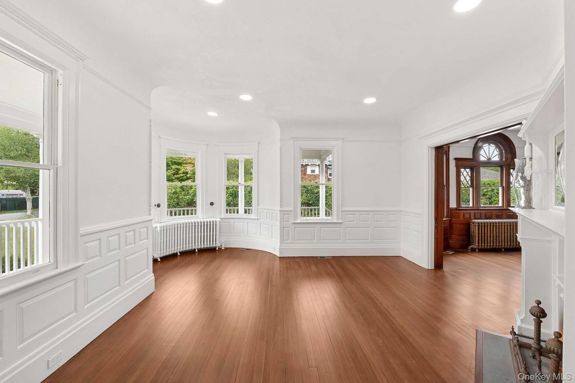 30 Huntting Lane, East Hampton, NY 11937