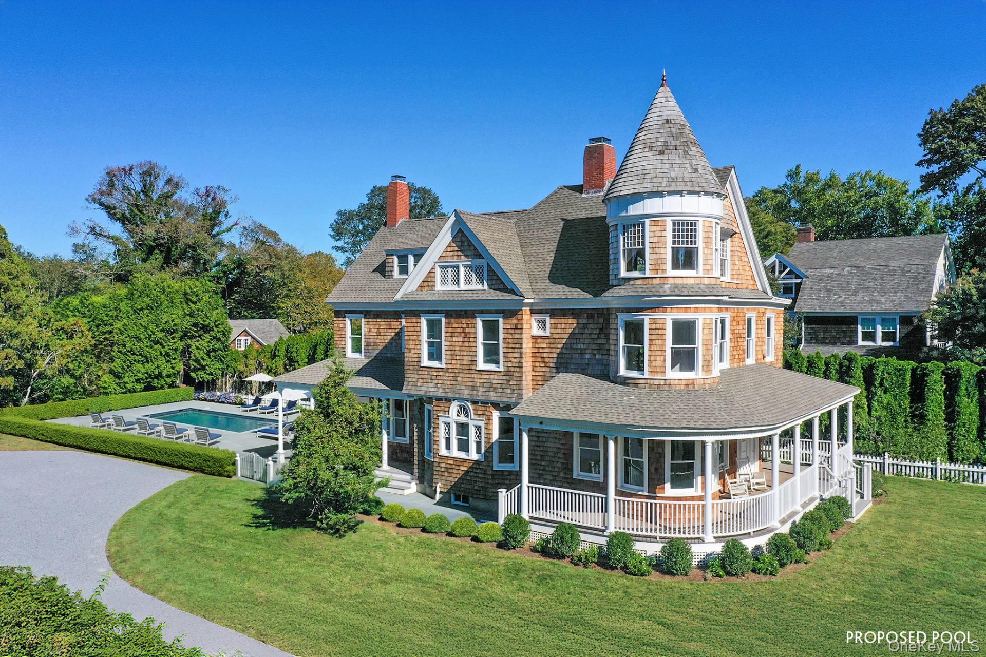 30 Huntting Lane, East Hampton, NY 11937