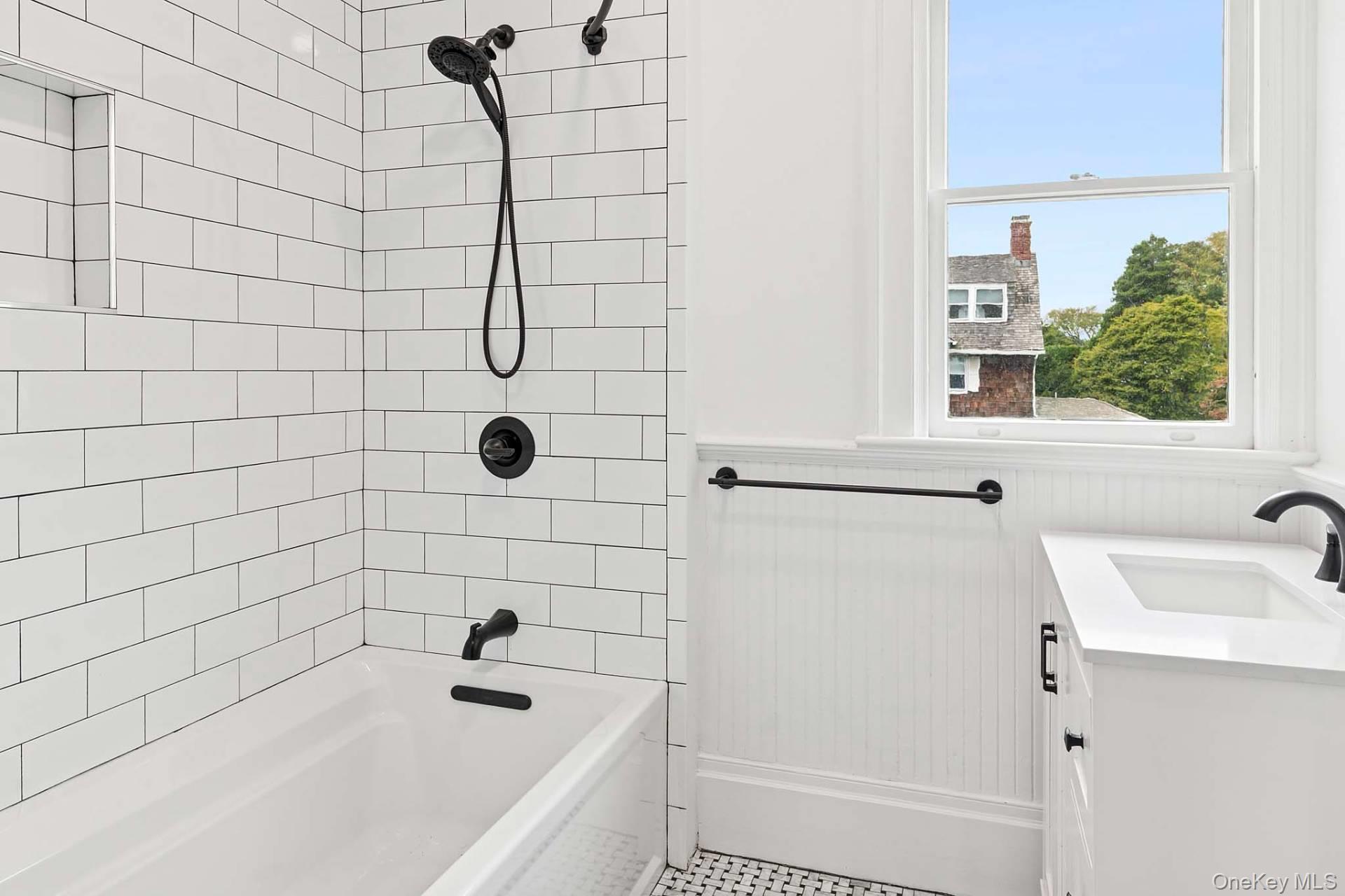 30 Huntting Lane, East Hampton, NY 11937