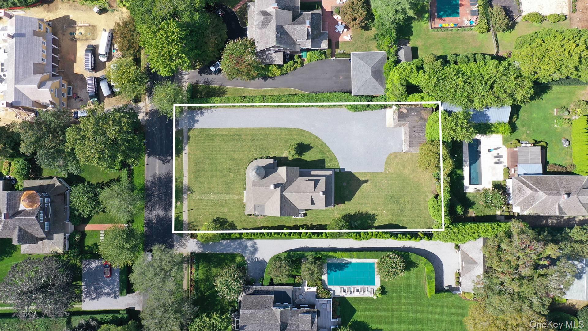 30 Huntting Lane, East Hampton, NY 11937