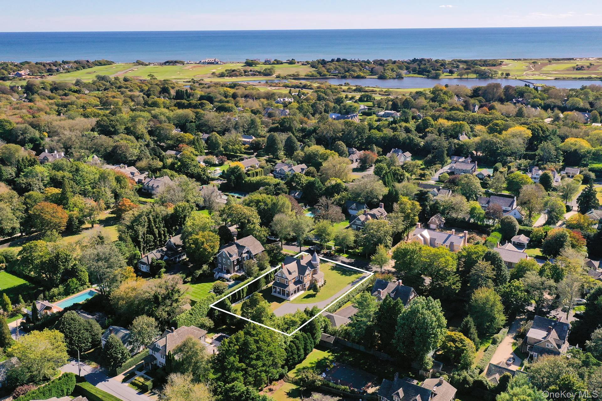 30 Huntting Lane, East Hampton, NY 11937