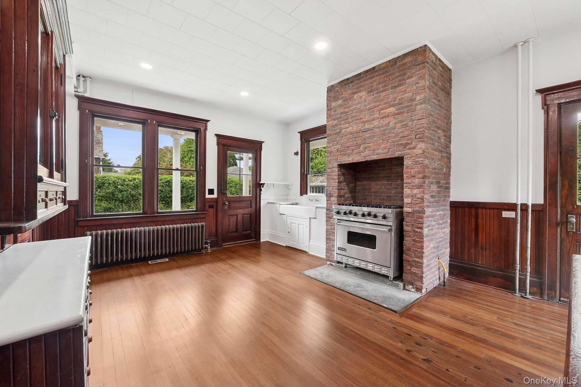 30 Huntting Lane, East Hampton, NY 11937