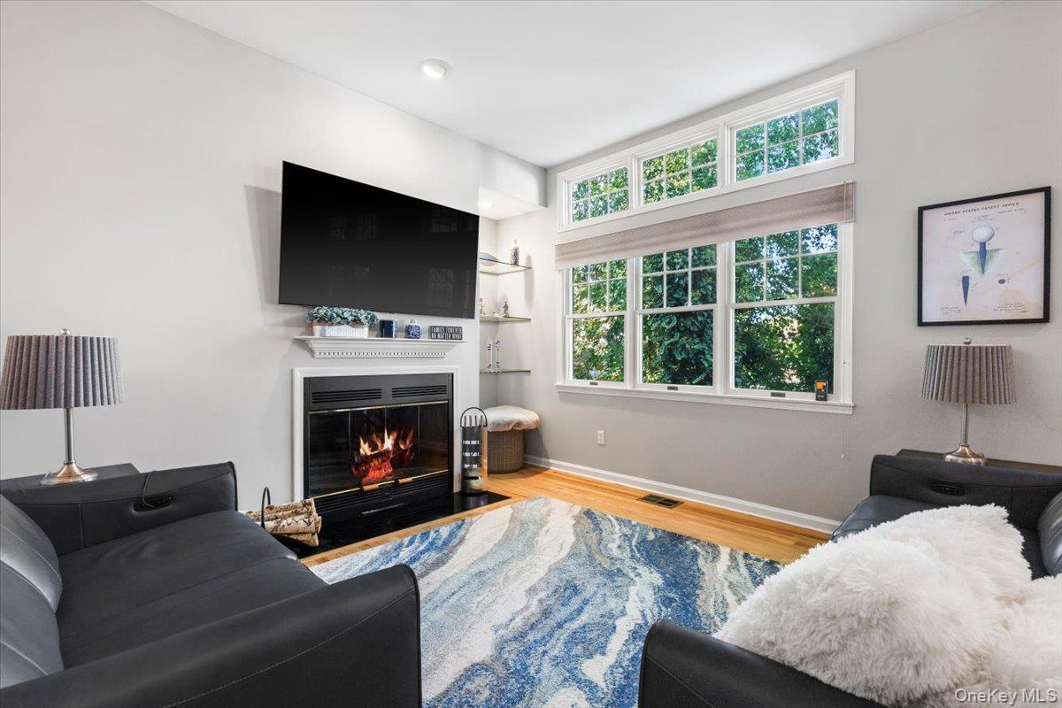 15 Brookridge Court, Rye Brook, NY 10573