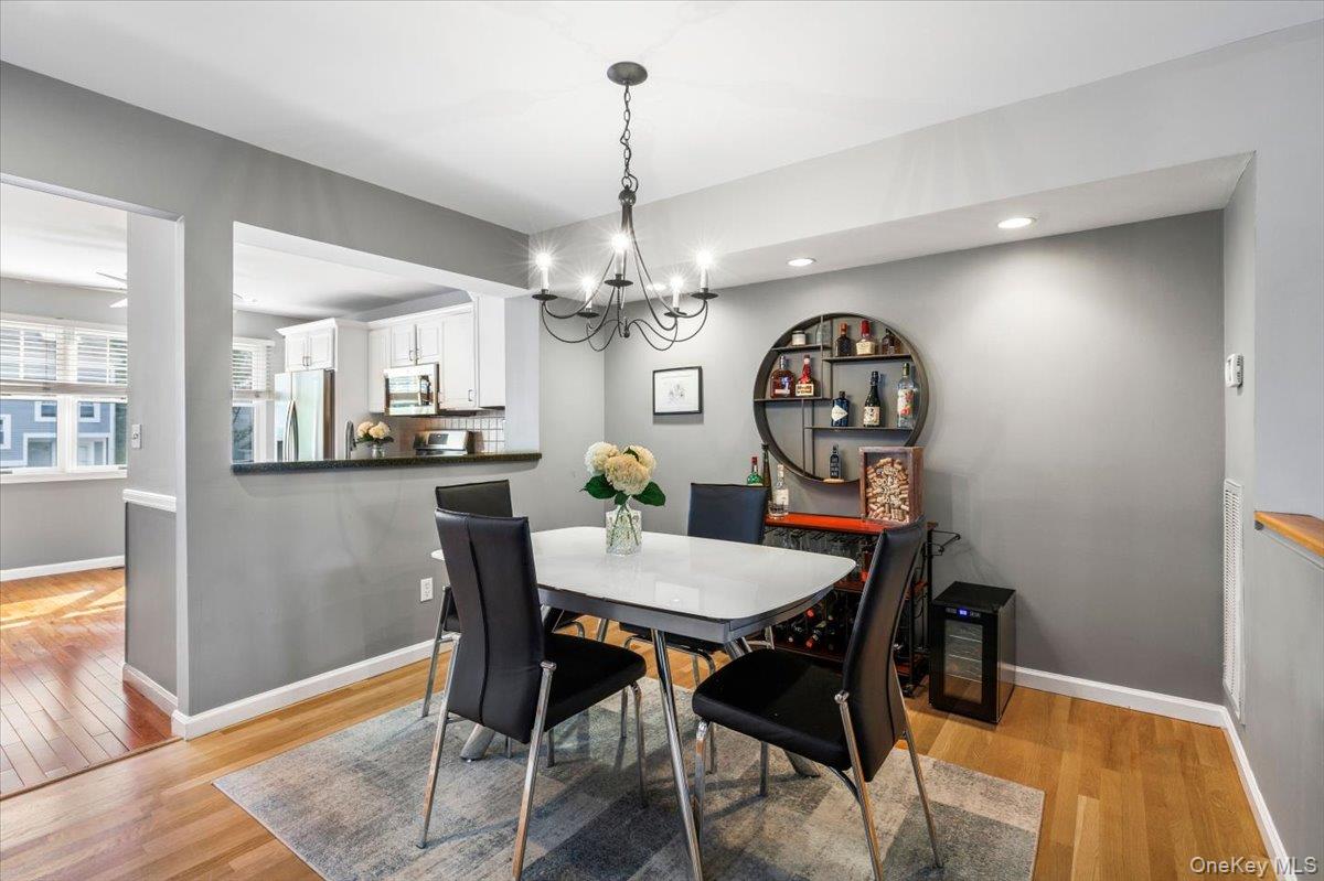 15 Brookridge Court, Rye Brook, NY 10573