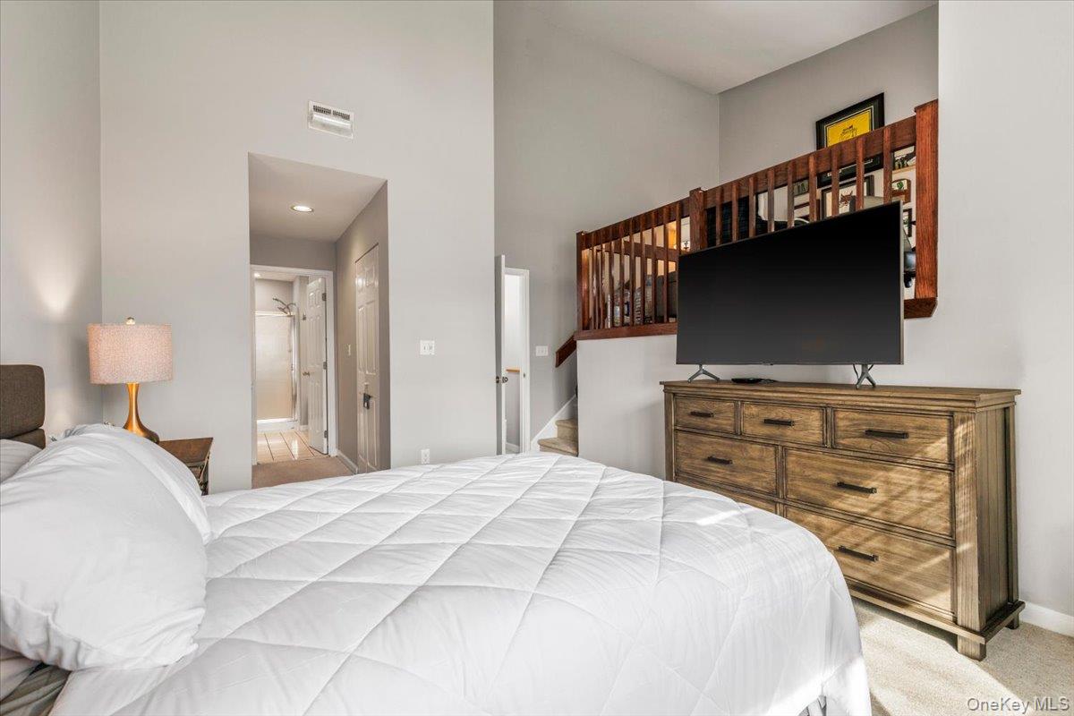 15 Brookridge Court, Rye Brook, NY 10573