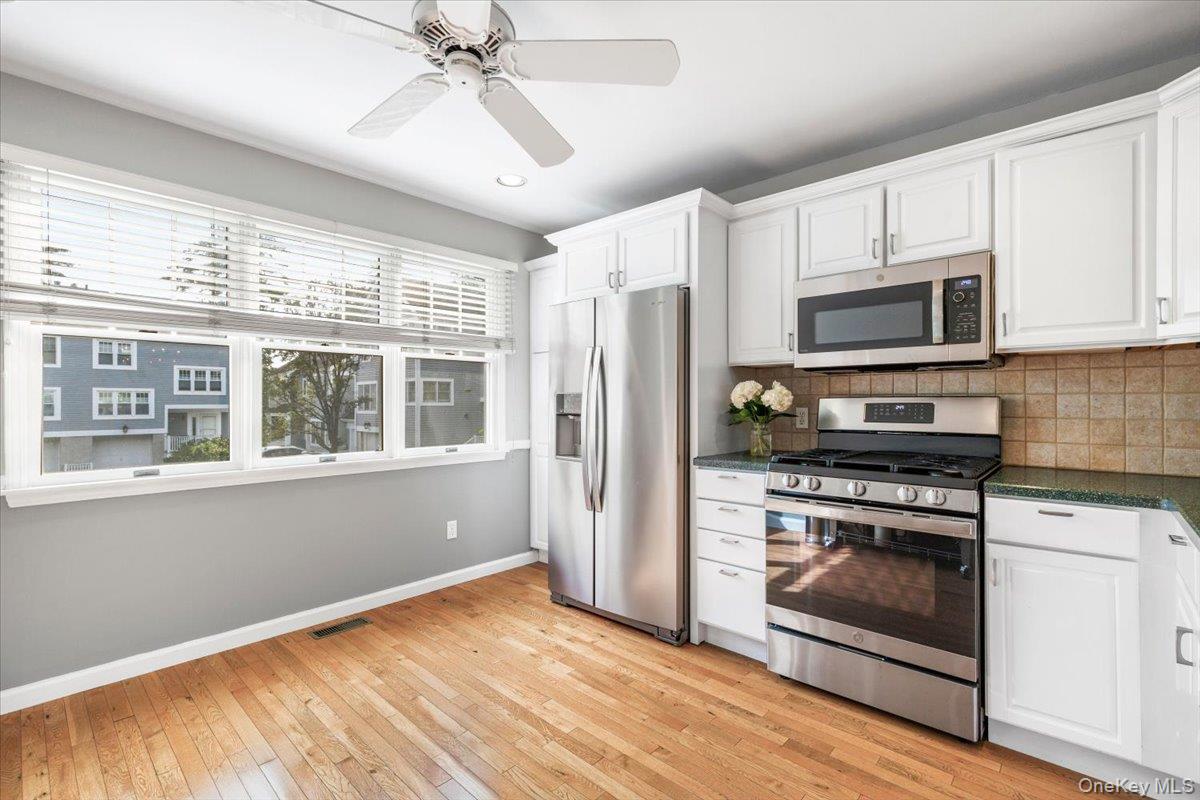 15 Brookridge Court, Rye Brook, NY 10573