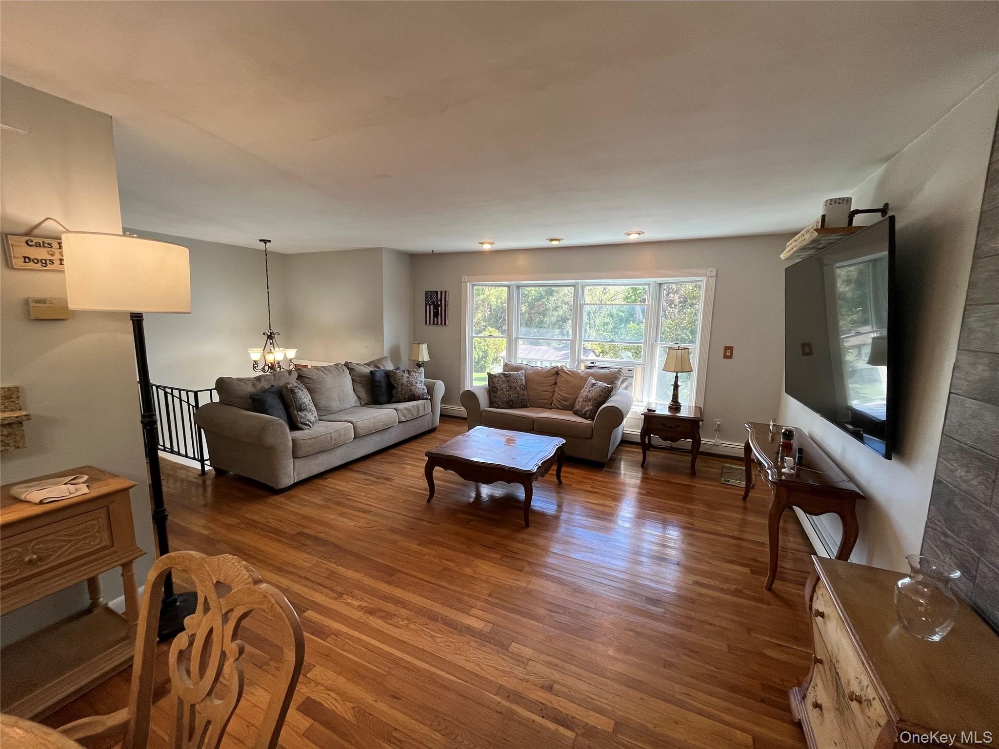 33 Park Hill Drive, Hopewell Junction, NY 12533