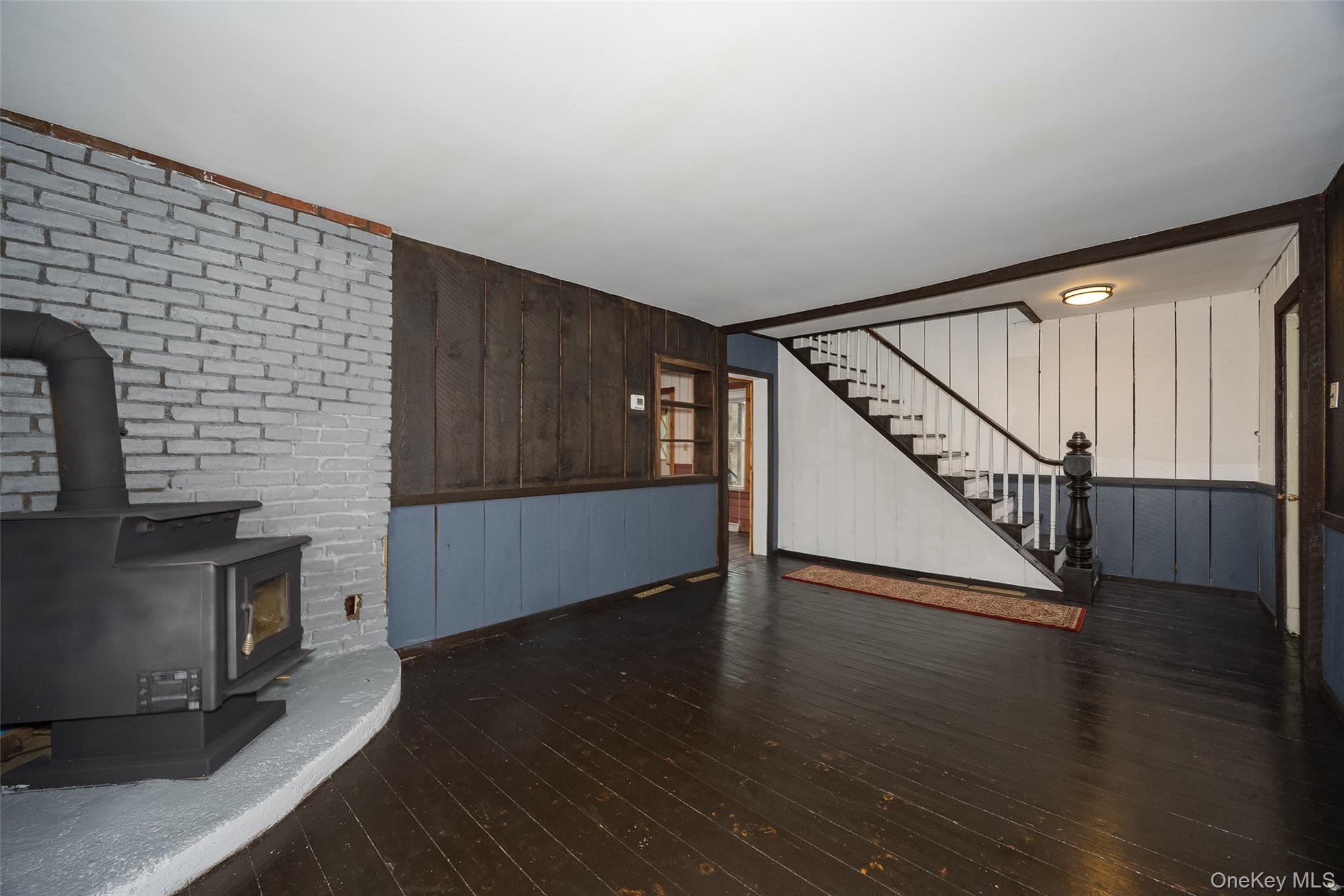 33 Thompson Street, Red Hook, NY 12571