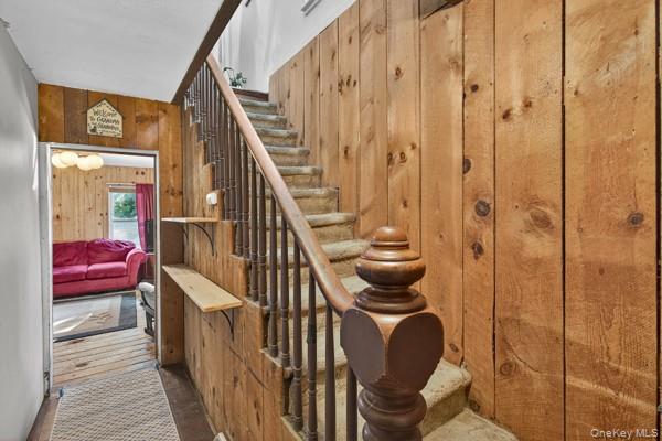 33 Thompson Street, Red Hook, NY 12571