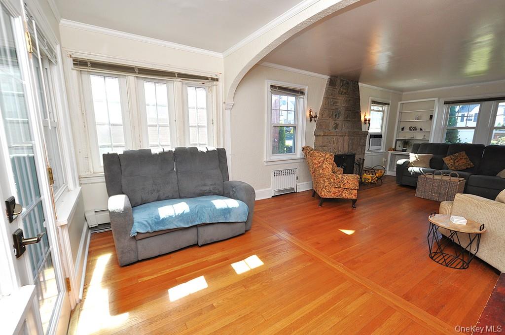 54 Lincoln Avenue, White Plains, NY 10606