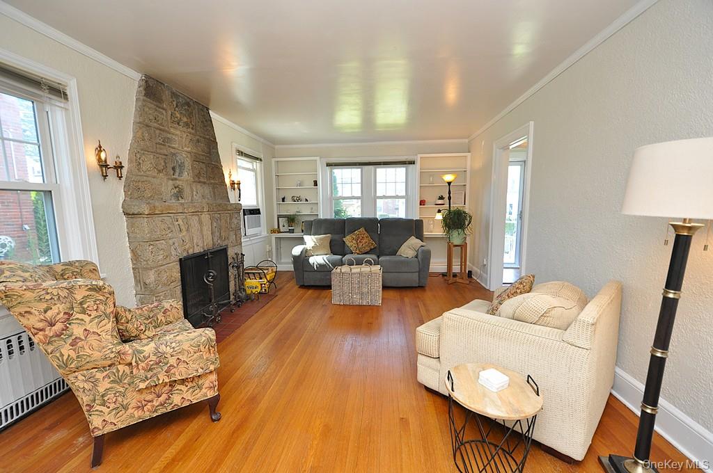 54 Lincoln Avenue, White Plains, NY 10606