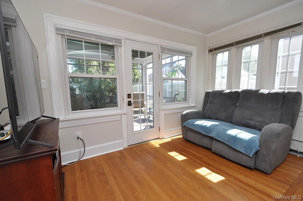 54 Lincoln Avenue, White Plains, NY 10606