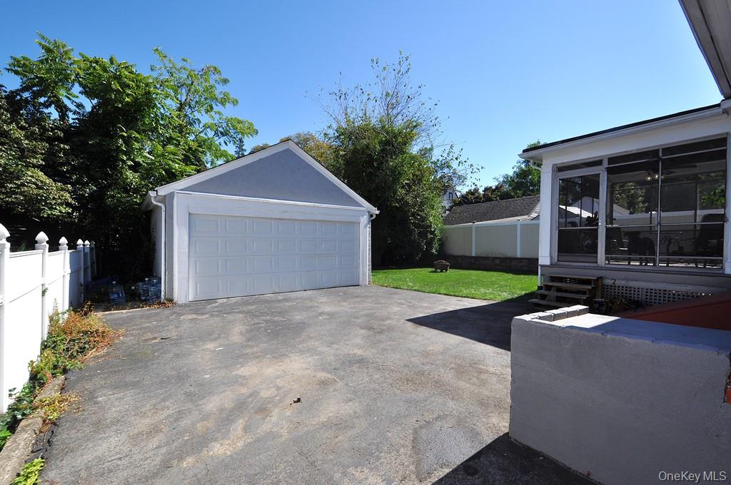 54 Lincoln Avenue, White Plains, NY 10606