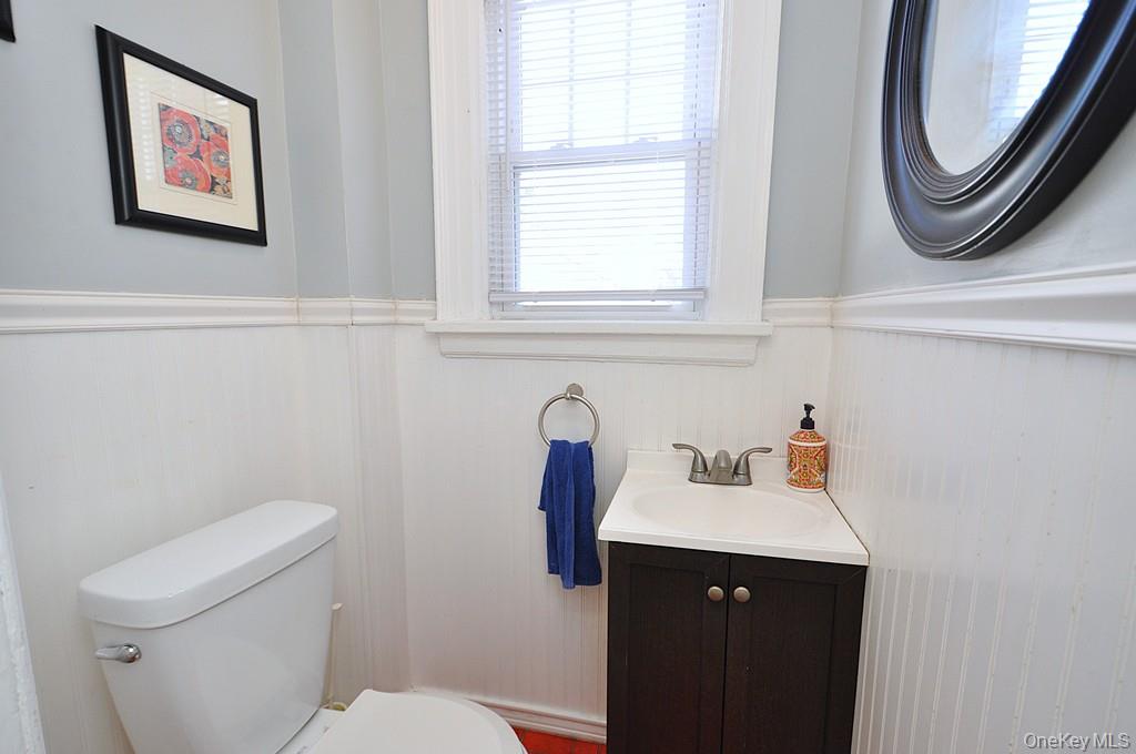 54 Lincoln Avenue, White Plains, NY 10606