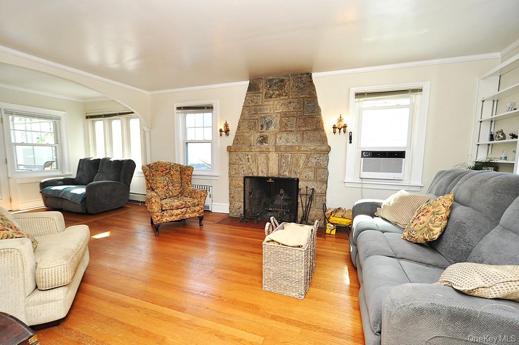 54 Lincoln Avenue, White Plains, NY 10606