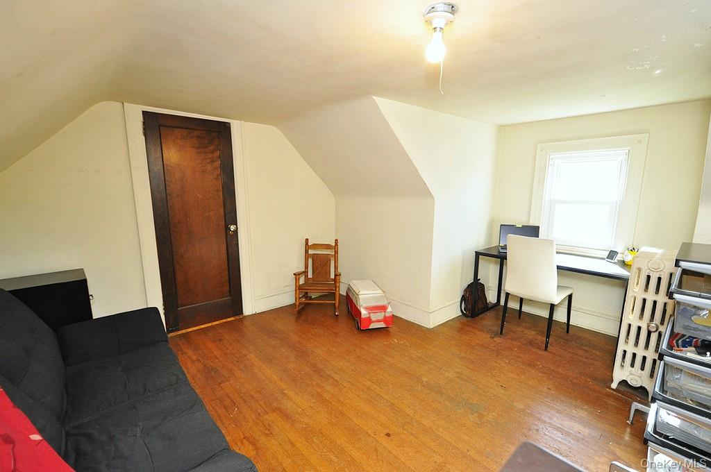 54 Lincoln Avenue, White Plains, NY 10606