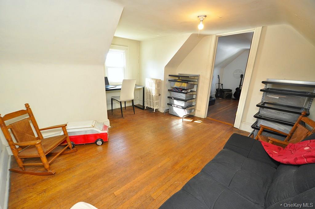 54 Lincoln Avenue, White Plains, NY 10606