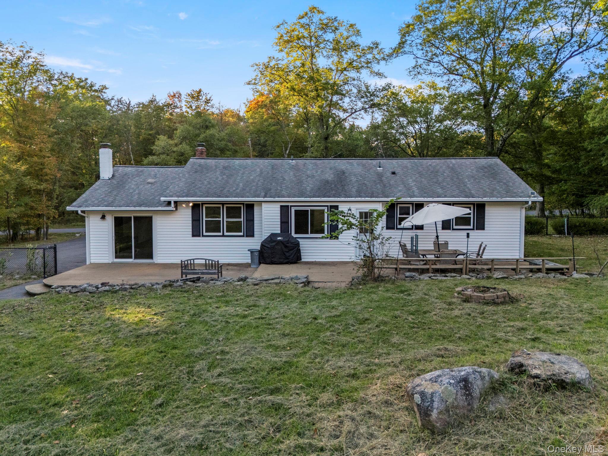 150 Long Lane, Bloomingburg, NY 12721