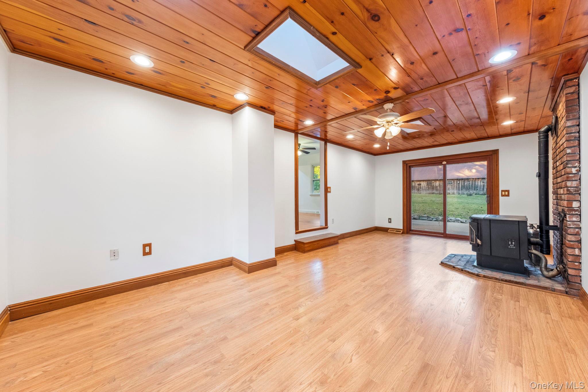 150 Long Lane, Bloomingburg, NY 12721