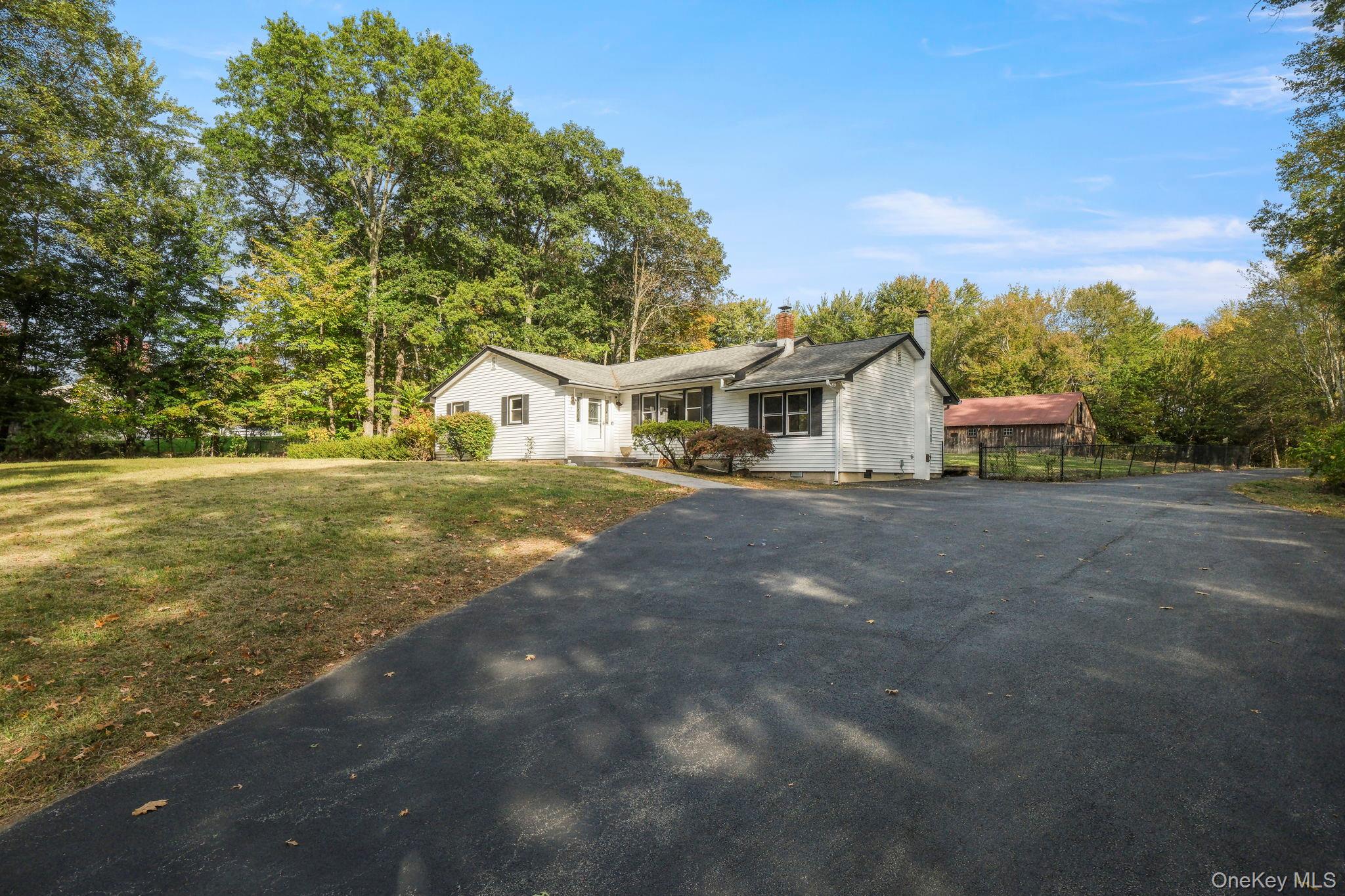 150 Long Lane, Bloomingburg, NY 12721