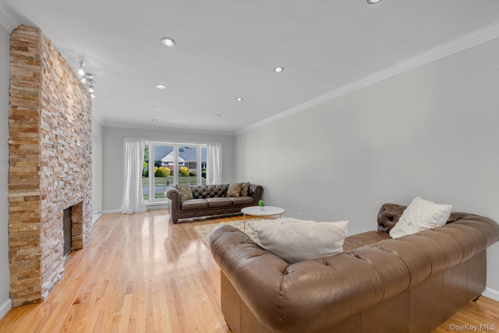 219-44 Peck Avenue, Hollis Hills, NY 11427