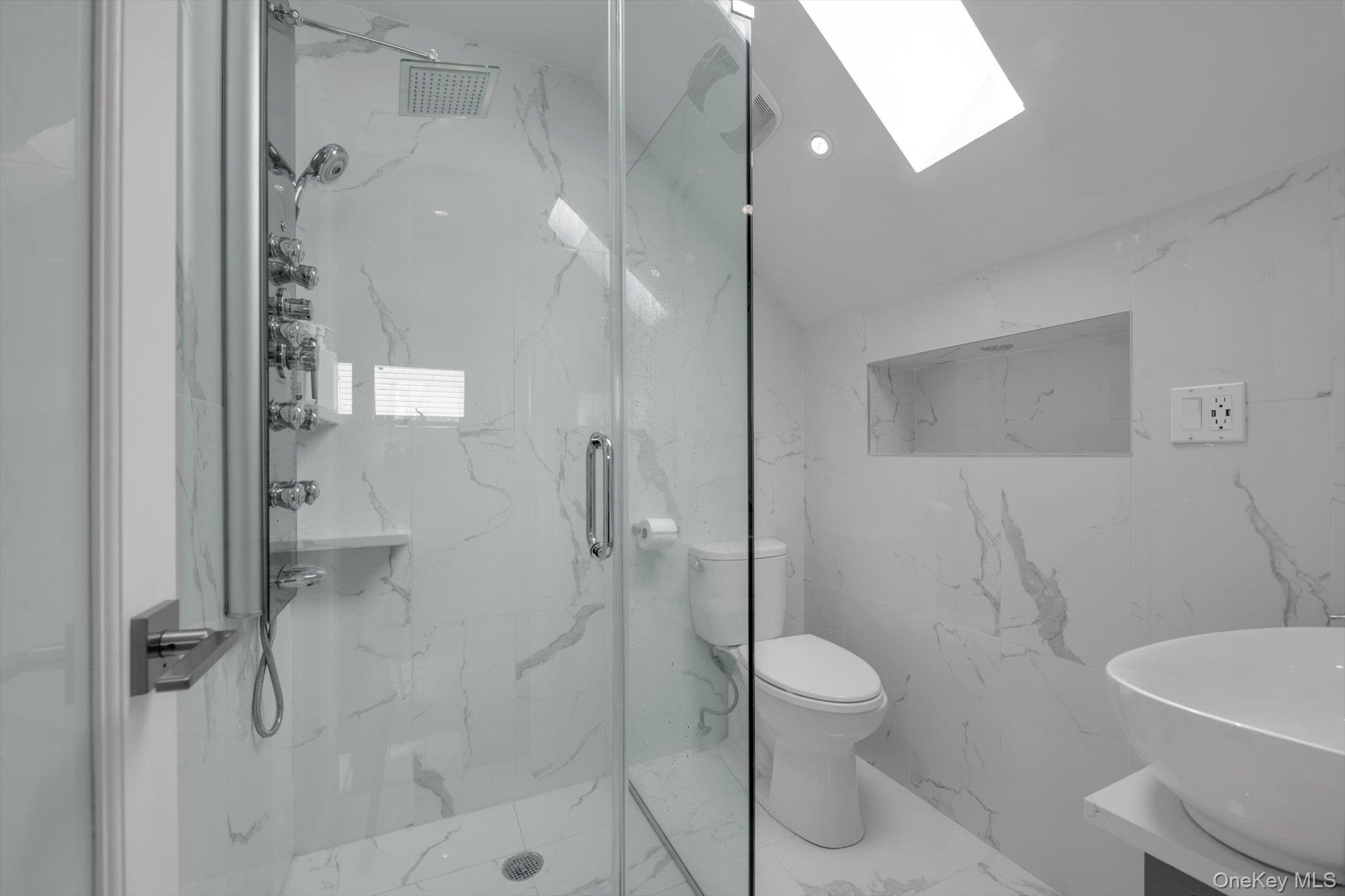 219-44 Peck Avenue, Hollis Hills, NY 11427