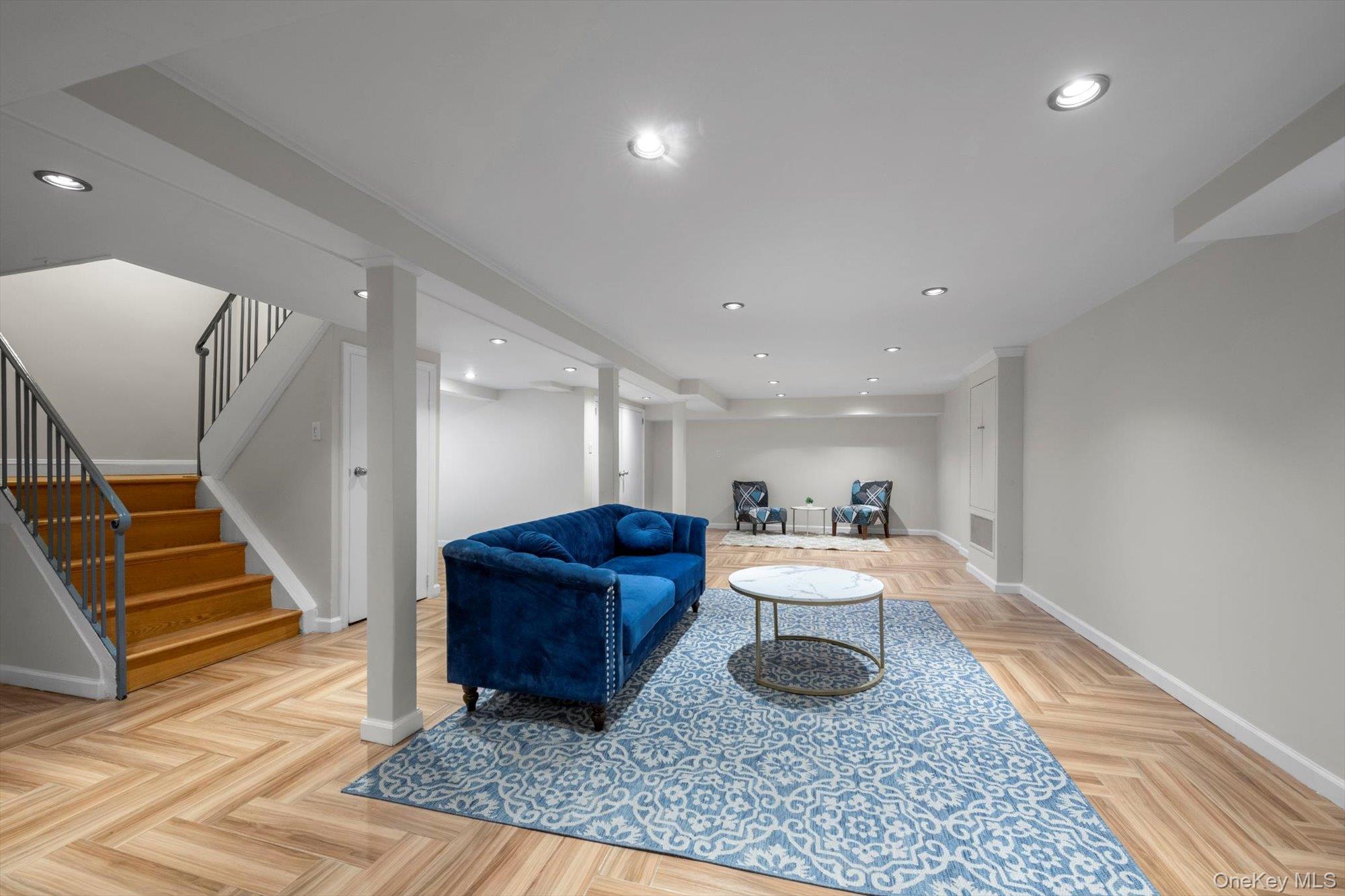 219-44 Peck Avenue, Hollis Hills, NY 11427