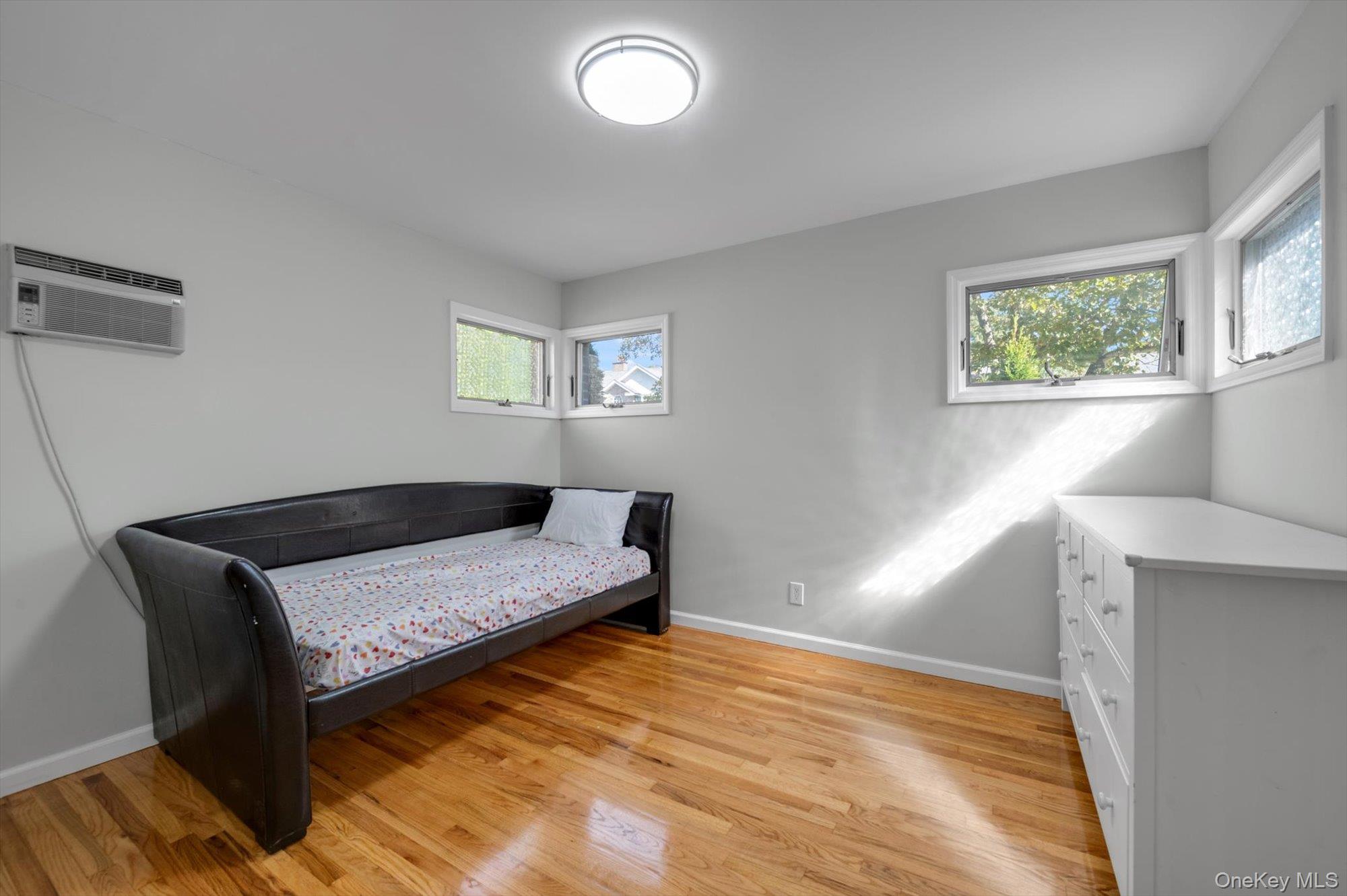 219-44 Peck Avenue, Hollis Hills, NY 11427