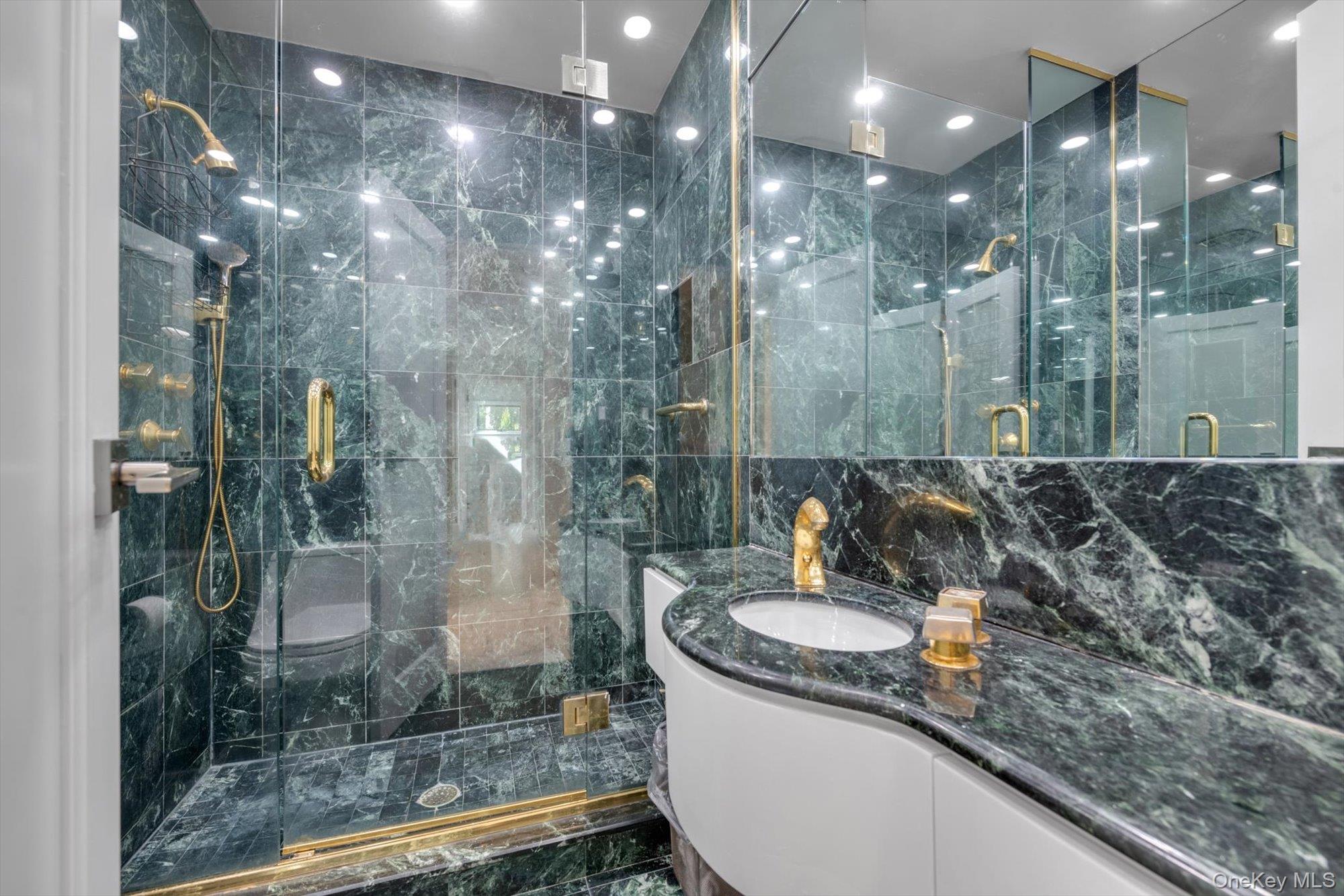 219-44 Peck Avenue, Hollis Hills, NY 11427