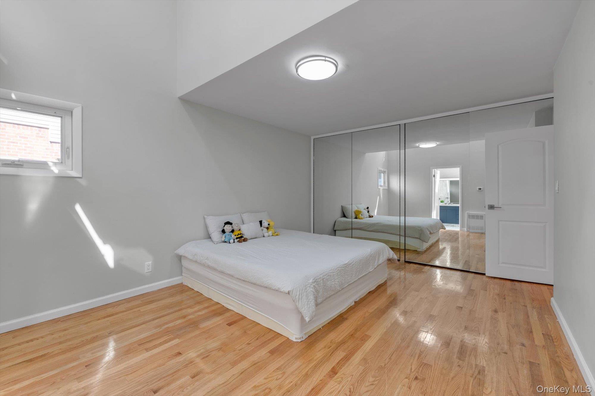 219-44 Peck Avenue, Hollis Hills, NY 11427