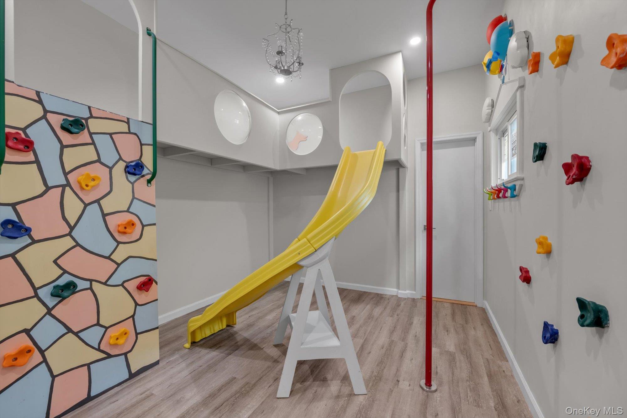 219-44 Peck Avenue, Hollis Hills, NY 11427